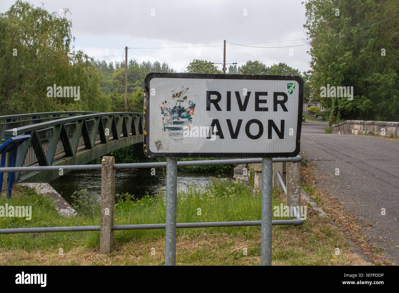 Signe de la rivière Avon à côté de la rivière à Amesbury, Wiltshire, Angleterre, Royaume-Uni Banque D'Images