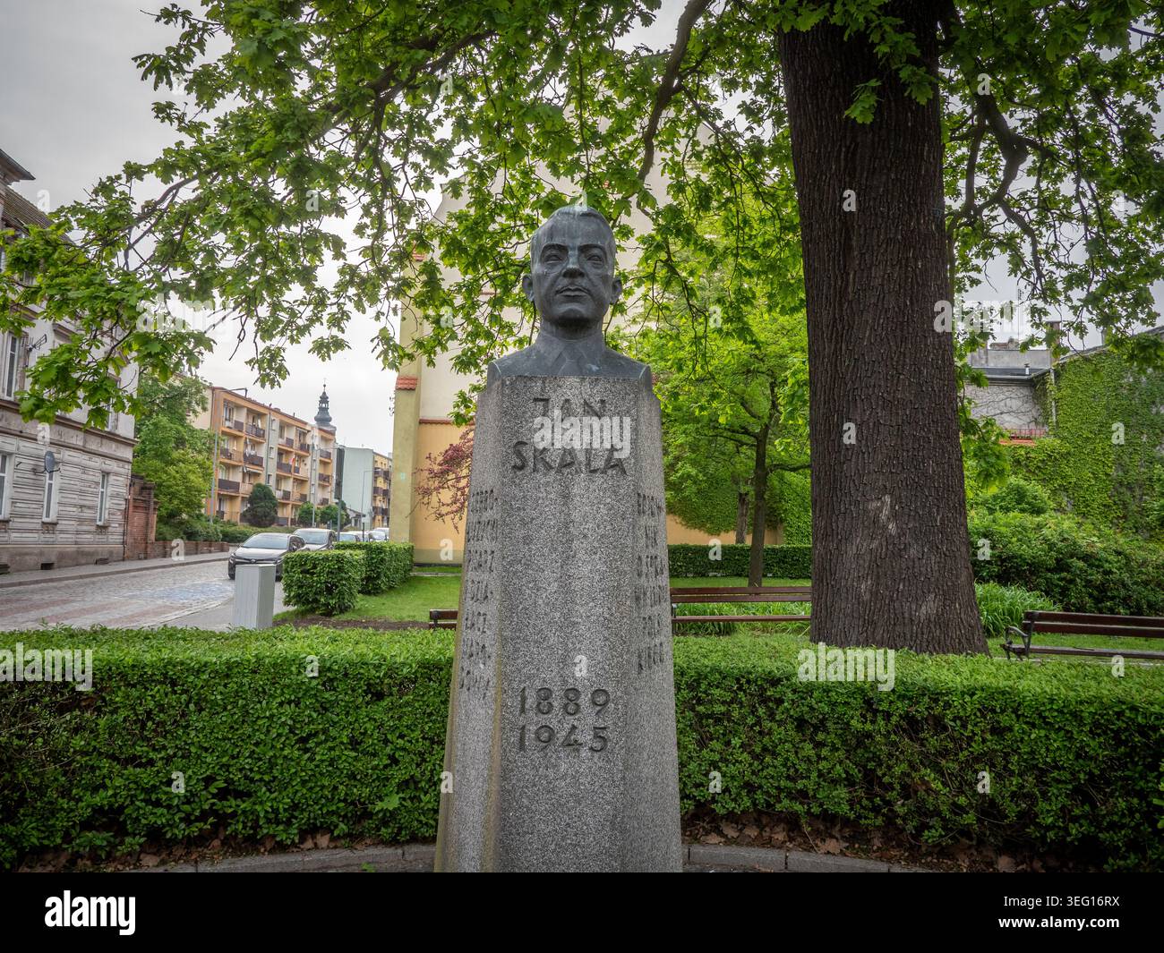 Le monument busk au poète sorbe Jan Skala à Namyslow, Voïvodie d'Opole, Pologne. Banque D'Images