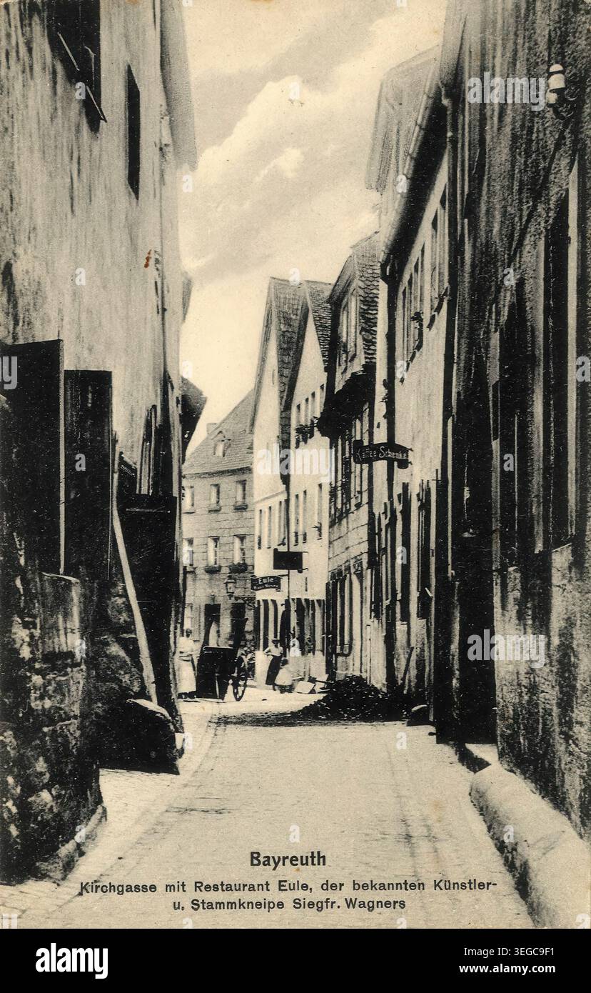 Historische Ansichtskarte um 1900, Bayreuth, Kirchgasse mit Restaurant Eule, Stammkneipe von Siegfried Wagner, Oberfranken, Bayern, Deutschland, digitale Reproduktion einer historischen Postkarte, public domain, aus der damaligen Zeit, genaues Datum unbekannt Banque D'Images