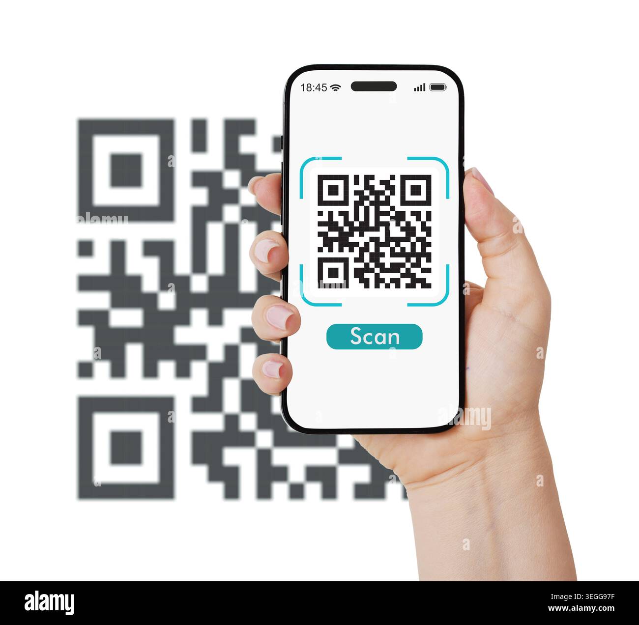 Gros plan de la main femelle tenant smartphone avec code QR sur l'écran isolé sur fond blanc. Flou grand code QR en arrière-plan, concept de mobile Banque D'Images