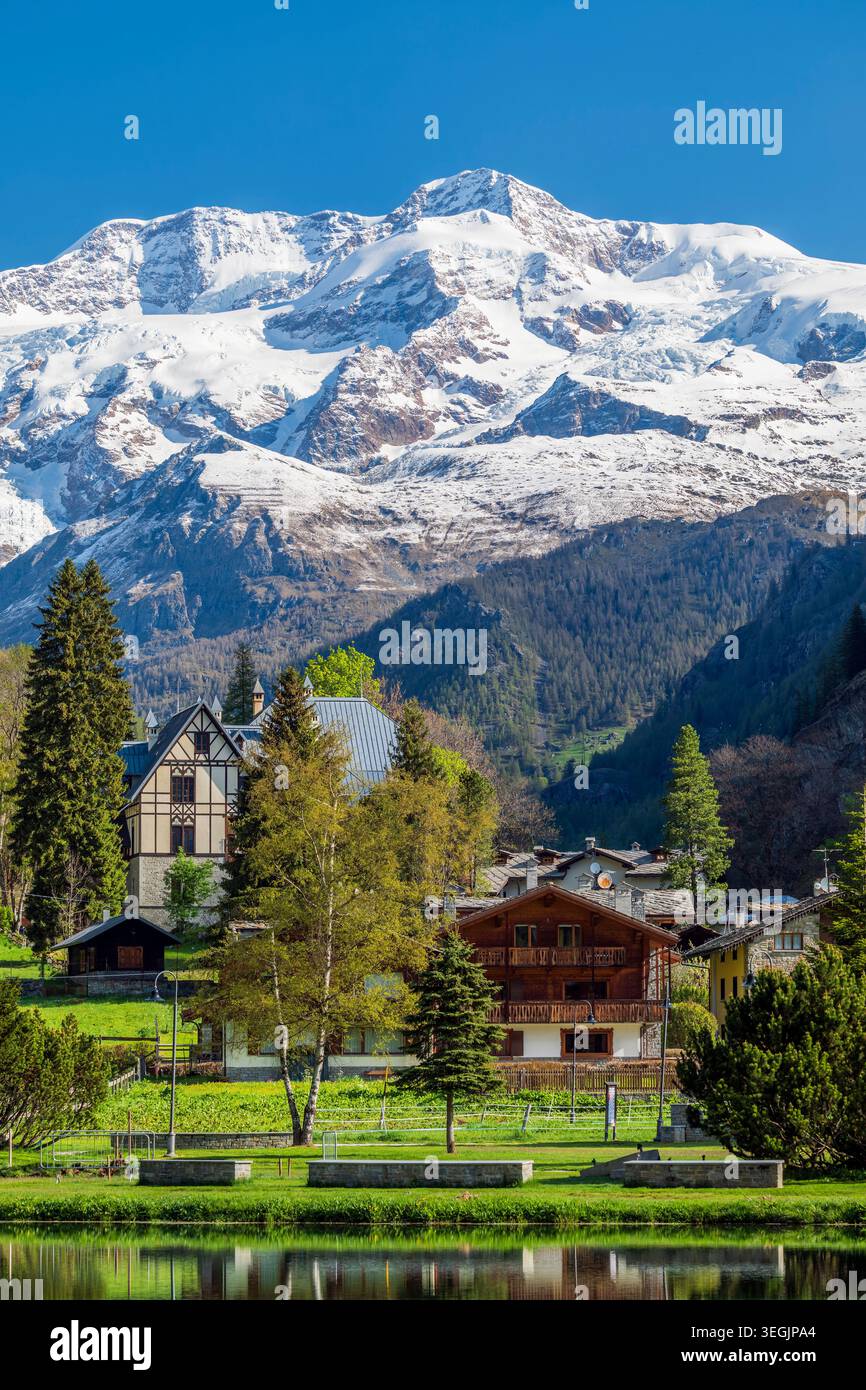 Massif du Monte Rosa vu de Gressoney-Saint-Jean, Vallée d'Aoste, Italie Banque D'Images