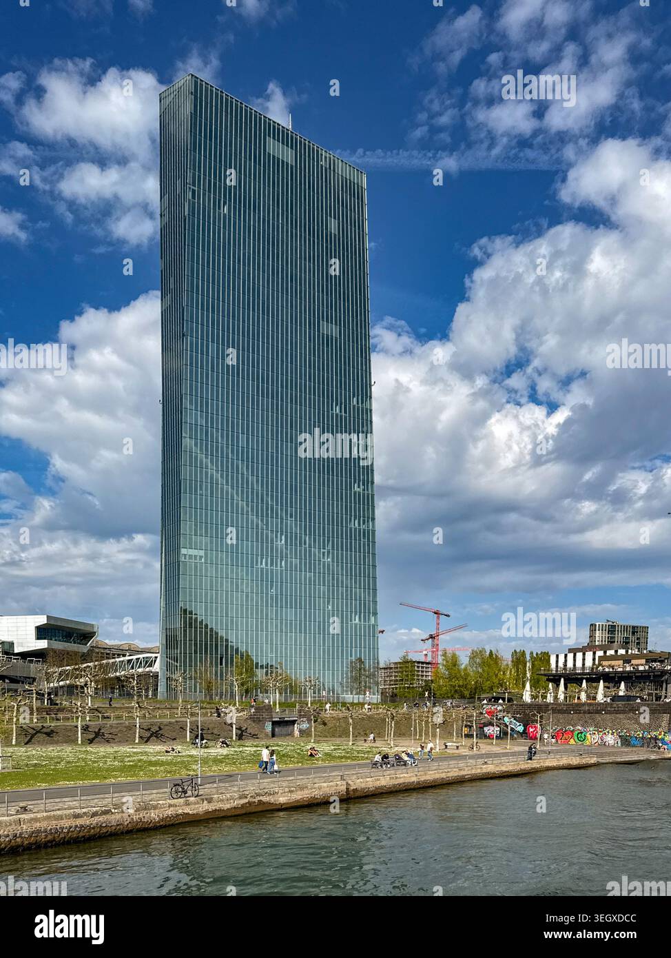 Francfort, Allemagne - 11 avril 2026 : Vue panoramique du bâtiment de la Banque centrale européenne Banque D'Images