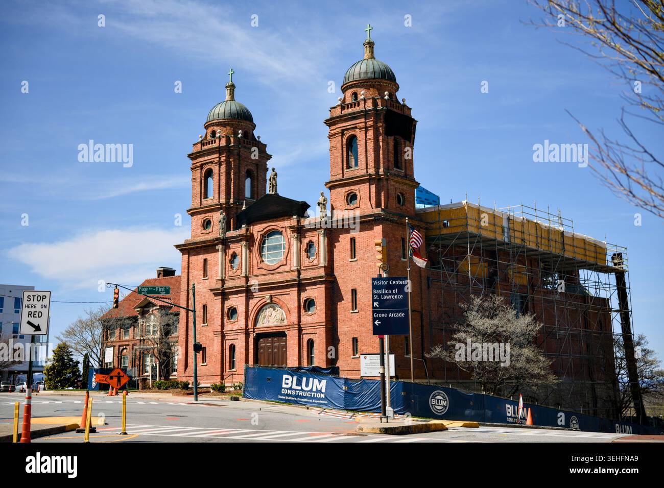 Basilique Saint-Laurent en restauration à Asheville en Caroline du Nord le 13 mars 2026 Banque D'Images