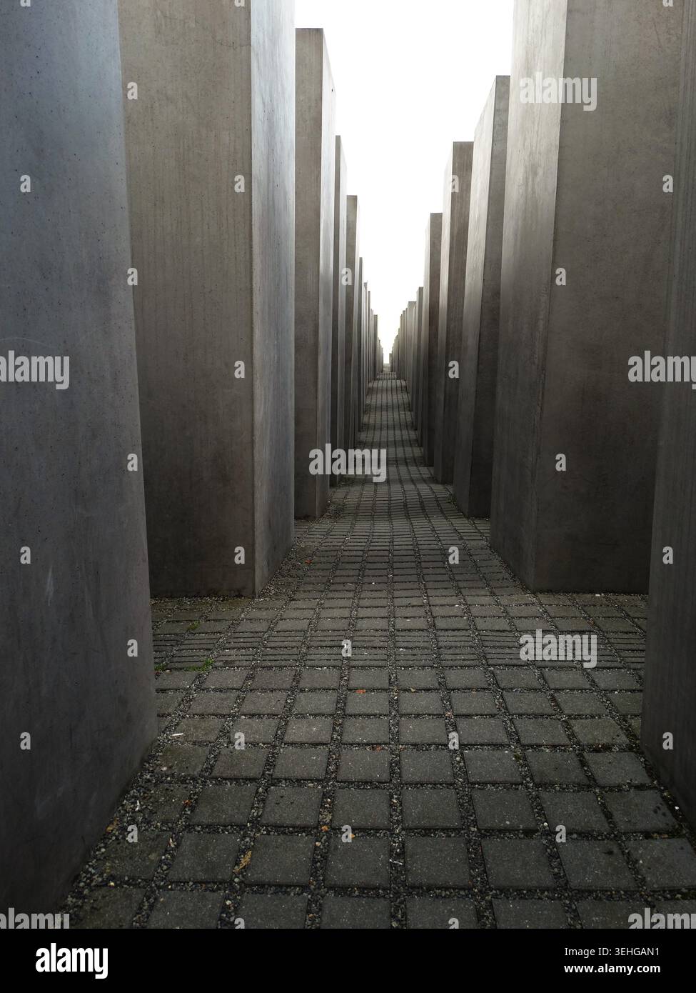 Stèles en béton formant un mémorial de l'holocauste Banque D'Images