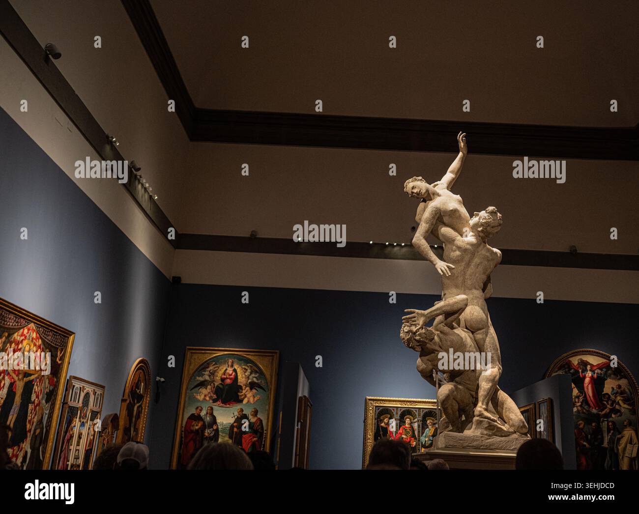 Groupe de sculptures en marbre dans le musée de la Renaissance italienne Banque D'Images