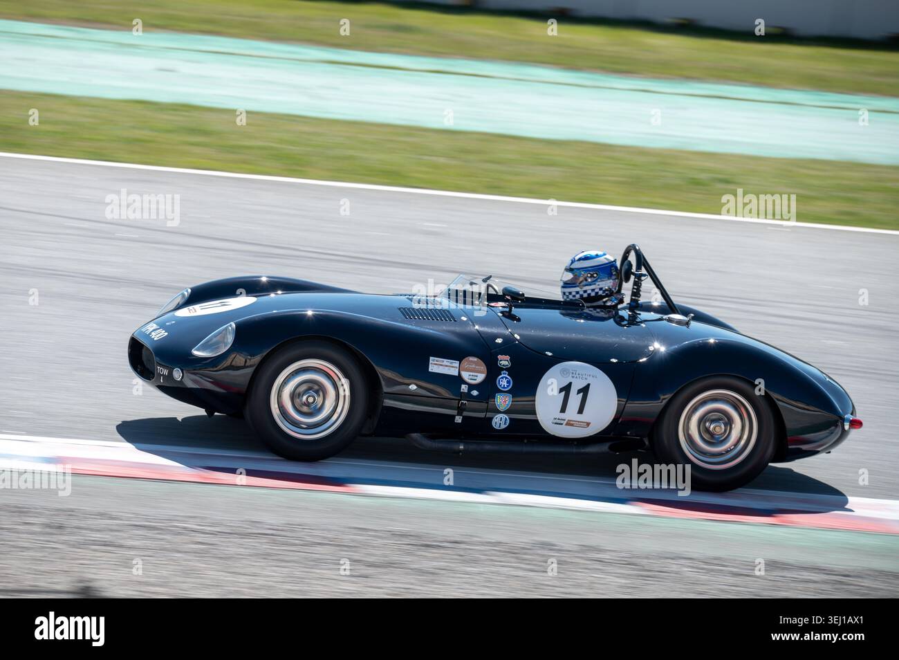 Une voiture de course vintage Cooper T38 de 1955 pilotée par Frederic Wakeman et Patrick Blakeney-Edwards en compétition sur piste lors de la Peter Auto Gentlemen Challe Banque D'Images