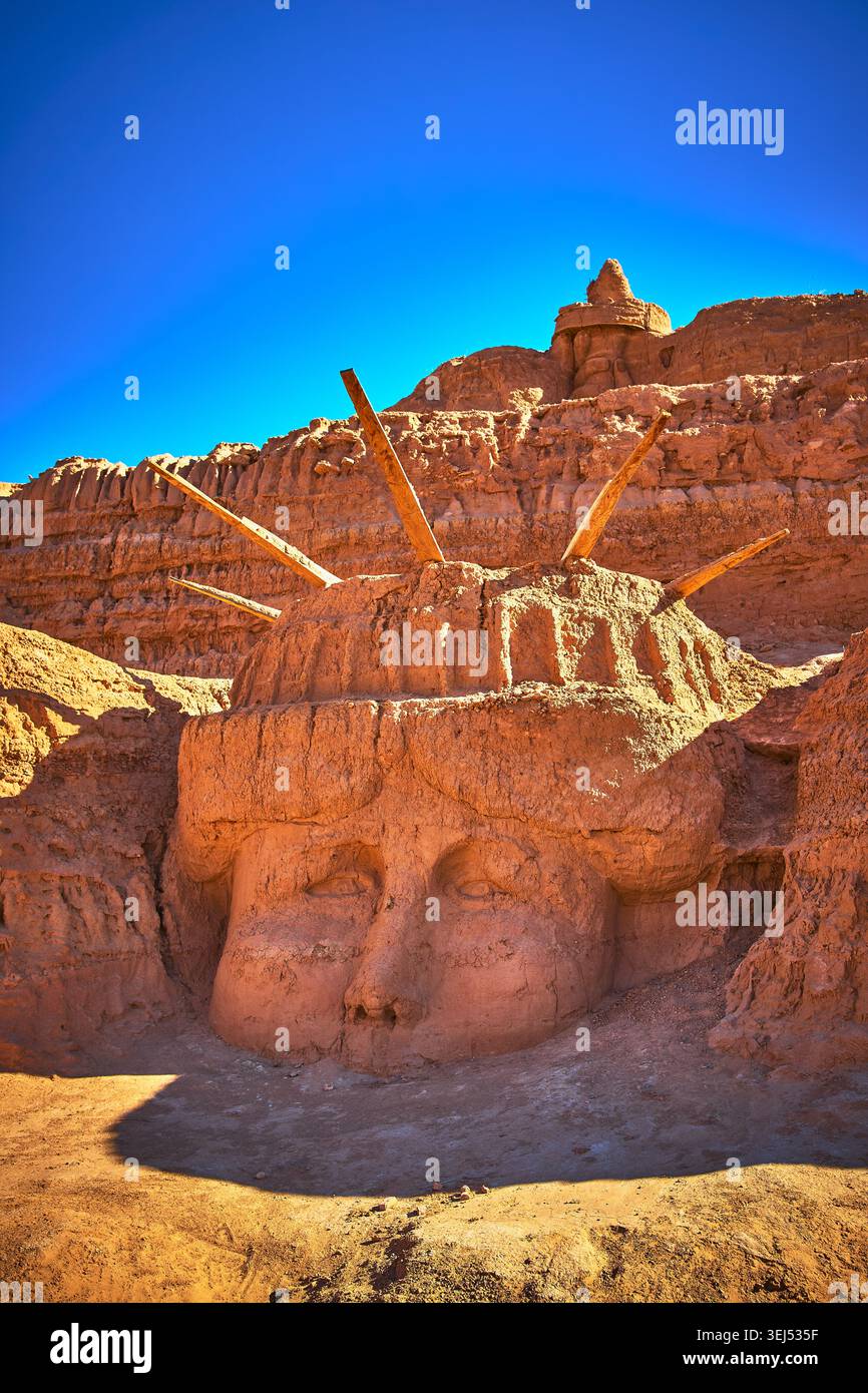 Statue de la liberté sculpture en grès dans Desert Cliff Mesquite Nevada Banque D'Images