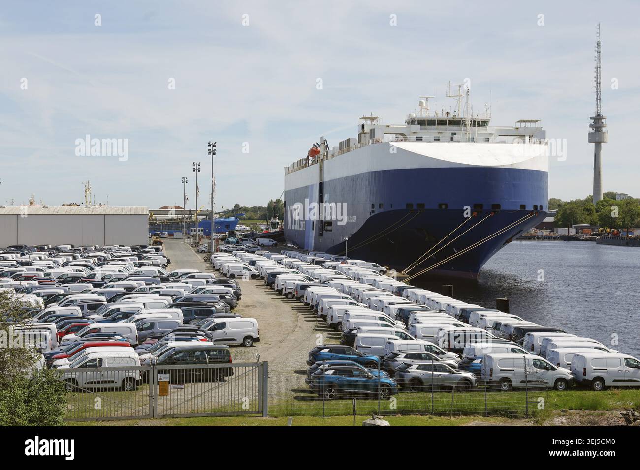 Nyk Roro Inside Les voitures neuves importées du groupe Stellantis de Vigo, Espagne ...
