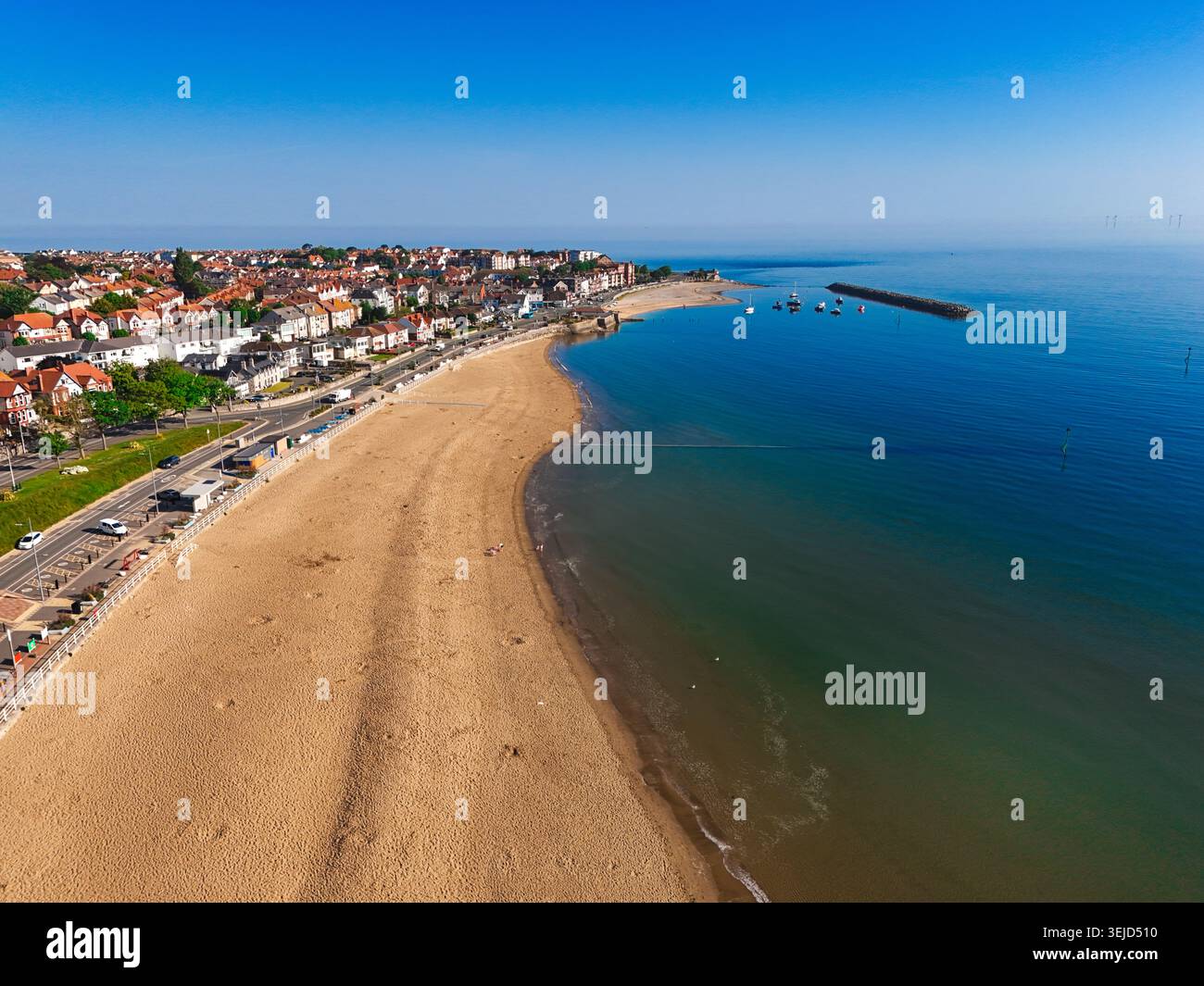 Colwyn Bay, Nord du pays de Galles. Météo britannique : 26 mai 2026, les températures continuent de monter en flèche à travers le Royaume-Uni et le week-end des vacances bancaires avec la température d'aujourd'hui à Banque D'Images