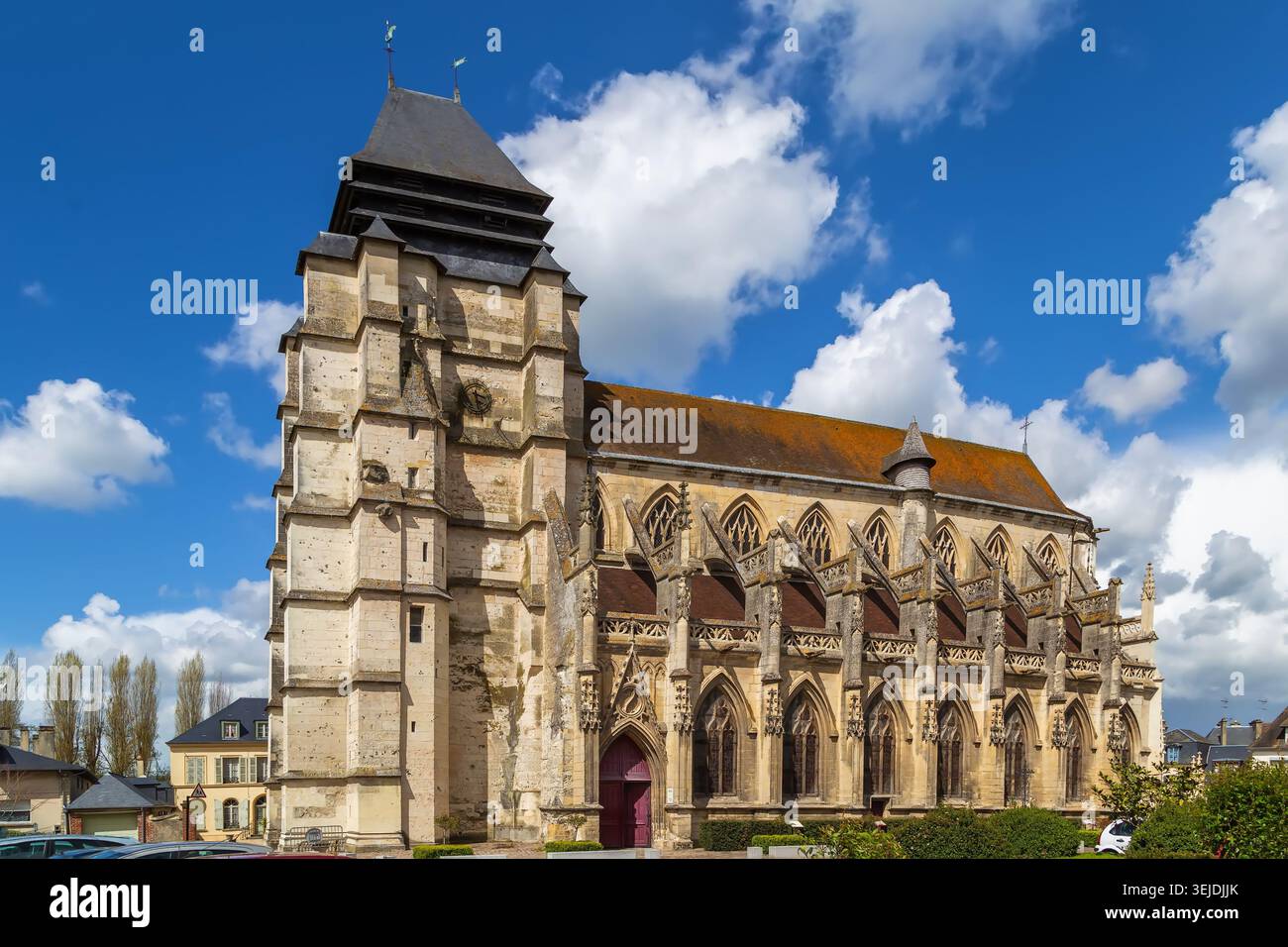 Église Saint-Michel à Pont-l'Eveque, France Banque D'Images