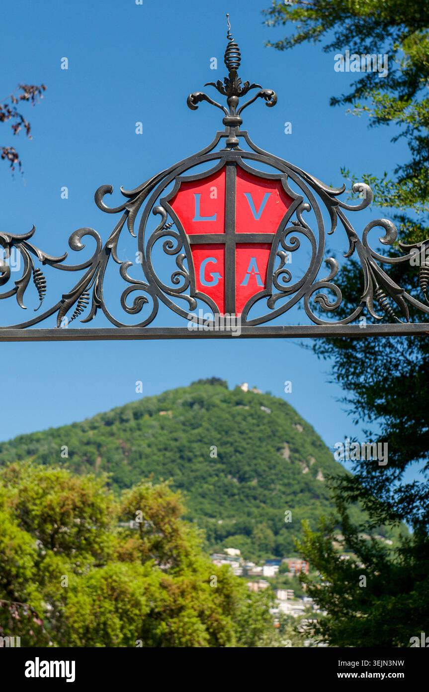 Gros plan des armoiries historiques de Lugano, Suisse. Emblème municipal officiel avec les lettres l, V, G, A. Banque D'Images