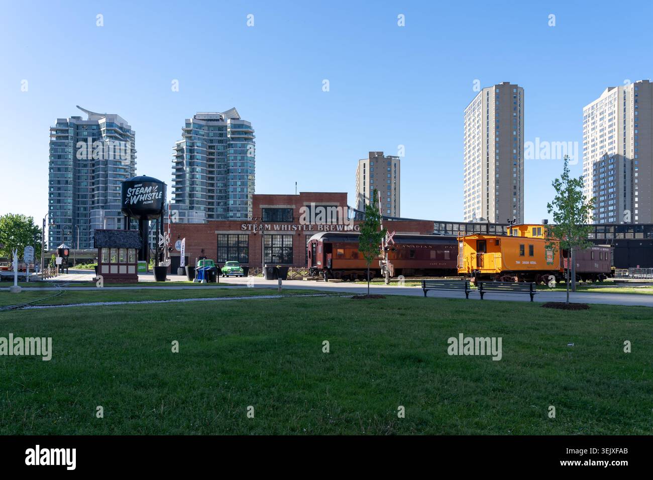 Brasserie Steam Whistle Brewing et Musée ferroviaire de Toronto à Roundhouse Park à Toronto, Ontario, Canada en 2026. Banque D'Images
