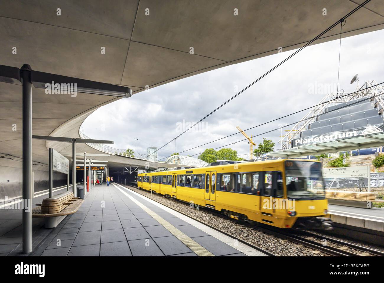 Arrêt de tramway Staatsgalerie, Stuttgarter Strassenbahnen AG, SSB. Stuttgart, Bade-Wuerttemberg, Allemagne Banque D'Images