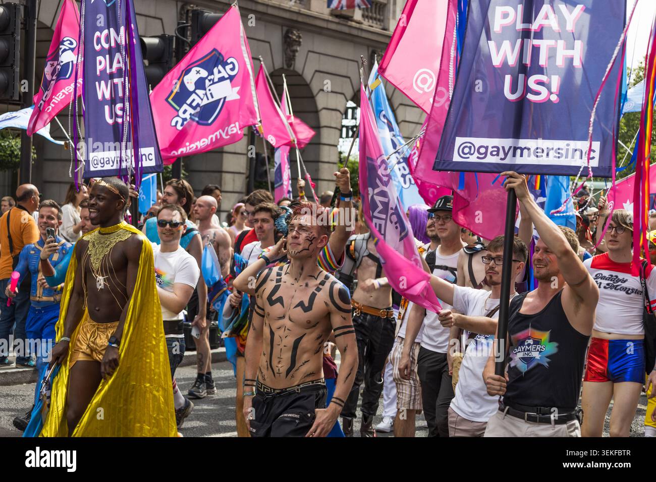 Les gens célèbrent la diversité au défilé London Pride. Londres, Royaume-Uni, 29 juin 2024 Banque D'Images