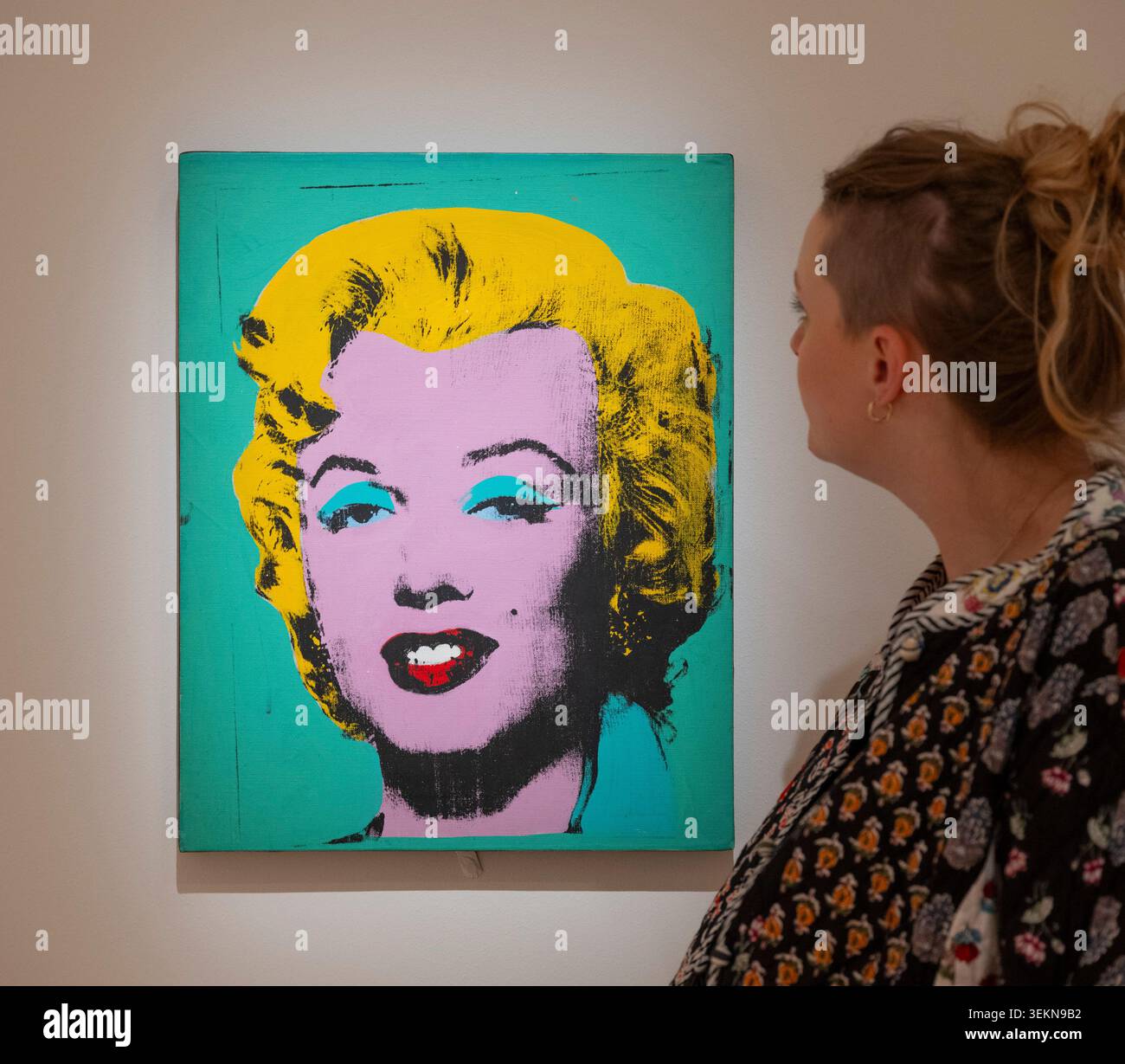 La National Portrait Gallery, Londres, Royaume-Uni. 3 juin 2026. Pour célébrer le 100e anniversaire de la star hollywoodienne et en association avec le domaine de Marilyn Monroe, Marilyn Monroe : a Portrait explore la vie, la carrière et l'héritage de Marilyn Monroe à travers des portraits créés par certains des plus grands photographes et artistes des 20e et 21e siècles. Faits saillants : Green Marilyn, 1962 par Andy Warhol. National Gallery of Art, Washington. (APPUYEZ SUR UTILISER UNIQUEMENT). Crédit : Malcolm Park/Alamy Live News Banque D'Images