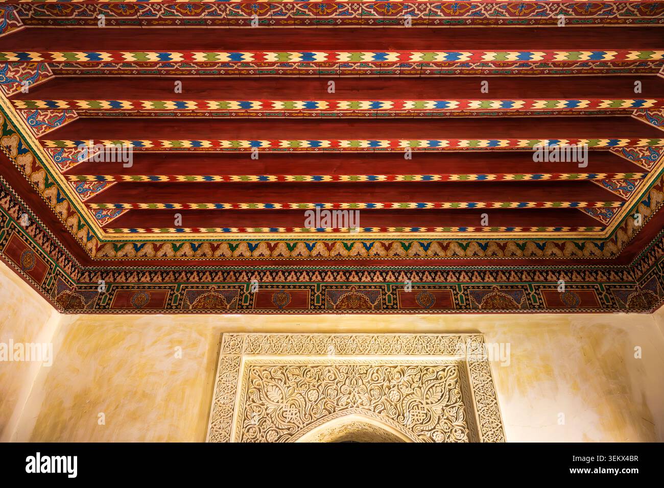 Architecture marocaine traditionnelle dans la tour du jardin secret dans la médina de Marrakech au Maroc, Afrique du Nord Banque D'Images