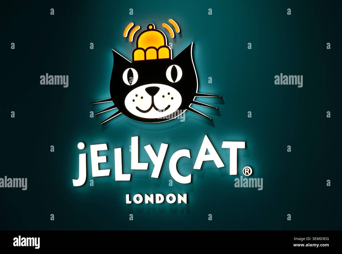 logo jellycat london illuminé sur fond vert en magasin, norfolk, angleterre Banque D'Images