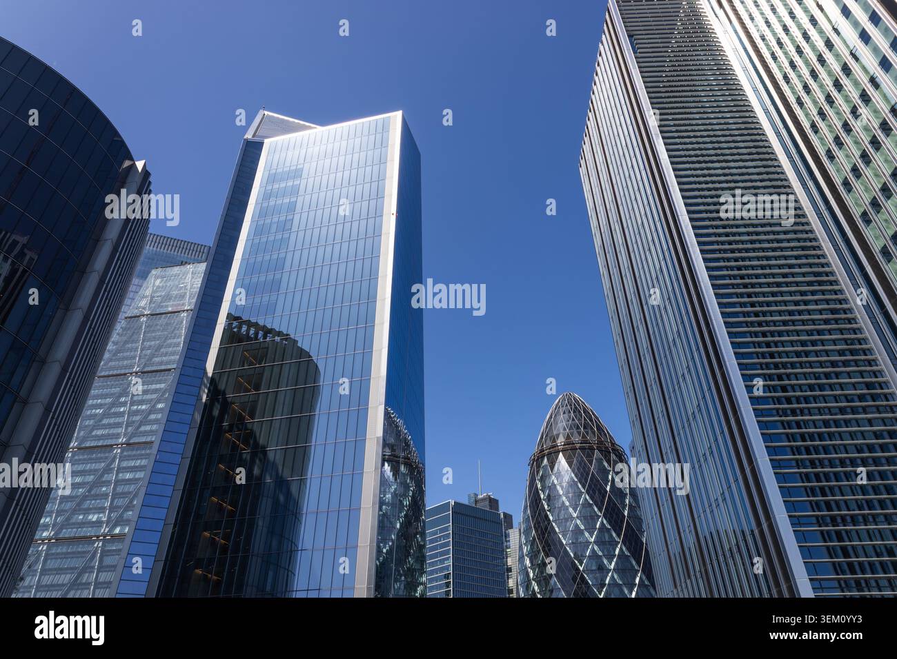 Gratte-ciel modernes dans le quartier financier de Londres Banque D'Images