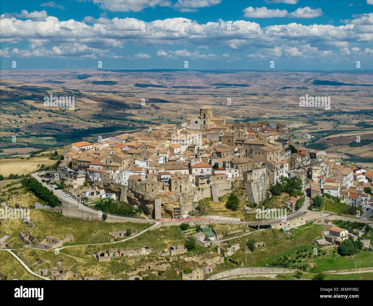 Vue aérienne de la ville perchée d'Acerenza, Basilicate, Italie Banque D'Images
