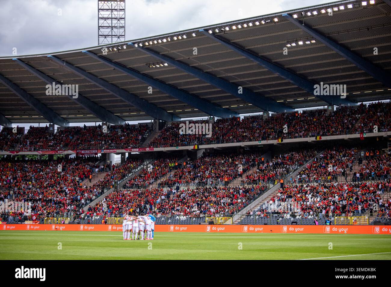 BRUXELLES, BELGIQUE - 6 JUIN : le onze de départ de la Tunisie forme un caucus avant le match amical international entre la Belgique et la Tunisie au stade Roi Baudouin le 6 juin 2026 à Bruxelles, Belgique. (Photo de René Nijhuis) Banque D'Images