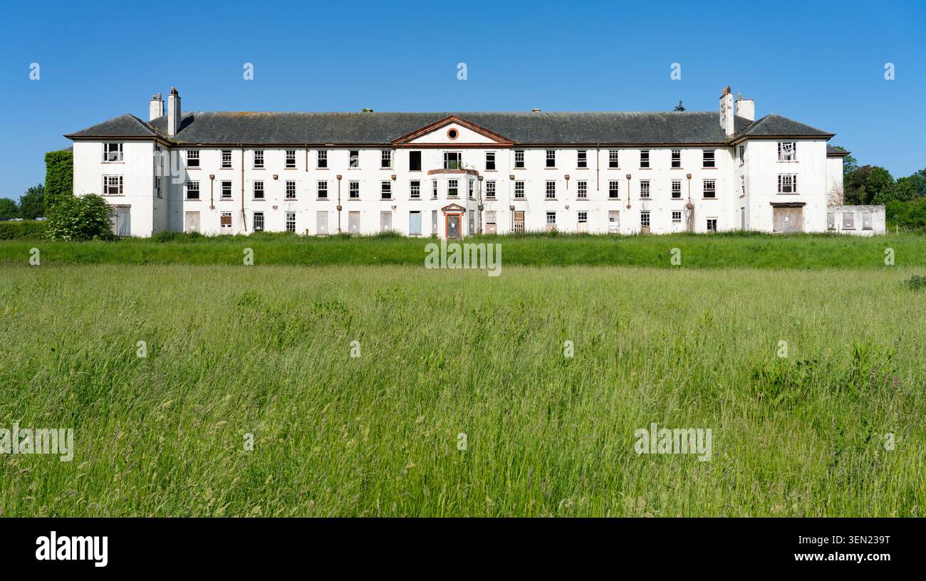 Les anciens quartiers du personnel de l'ancien asile de Denbigh. Ouvert en 1848, photographié ici en mai 2026. Banque D'Images