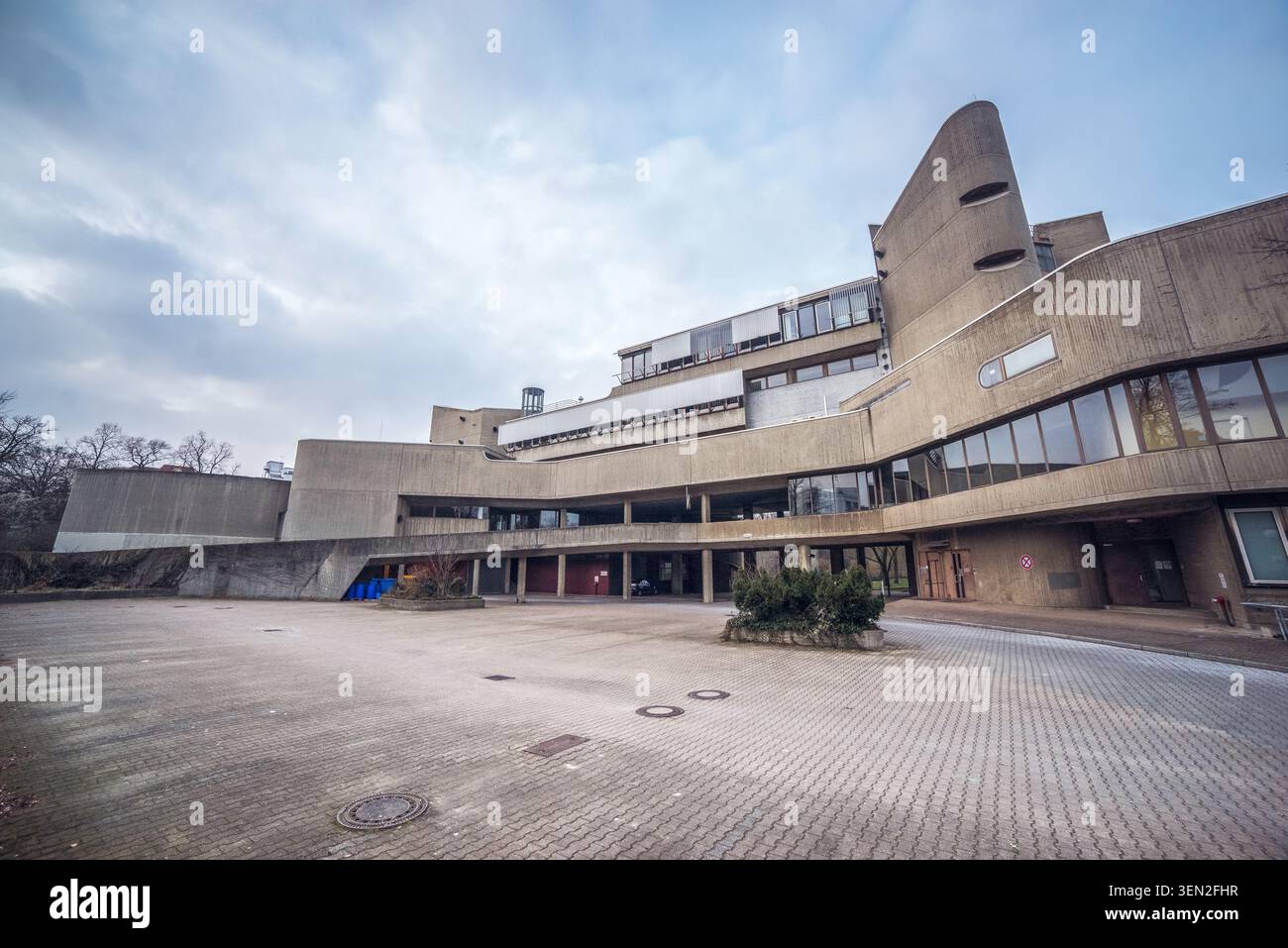 Ancien Institut d'hygiène et de médecine environnementale de Fehling+Gogel, architecture brutaliste, Berlin, Allemagne, 1969-1974. Banque D'Images