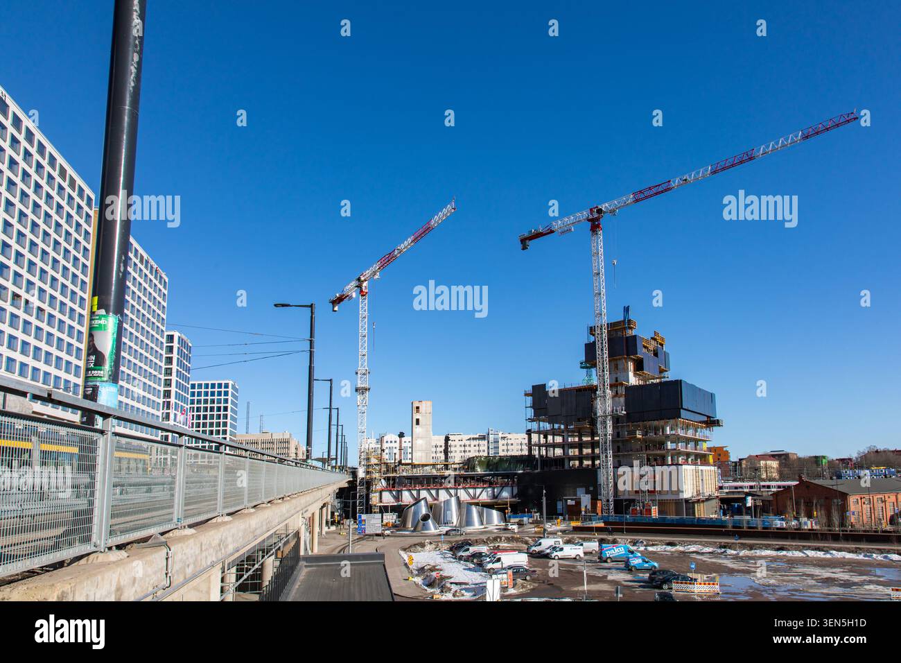 Nouveau bâtiment de bureaux le nœud en construction dans le district de Pasila à Helsinki, Finlande Banque D'Images