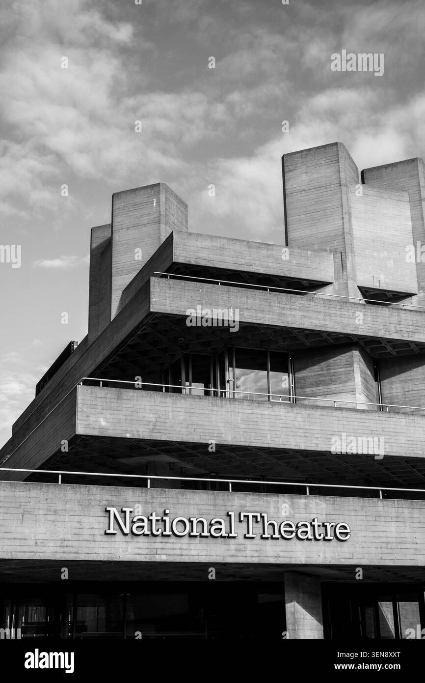 Théâtre national, South Bank, Londres, exemple d'architecture brutaliste Banque D'Images