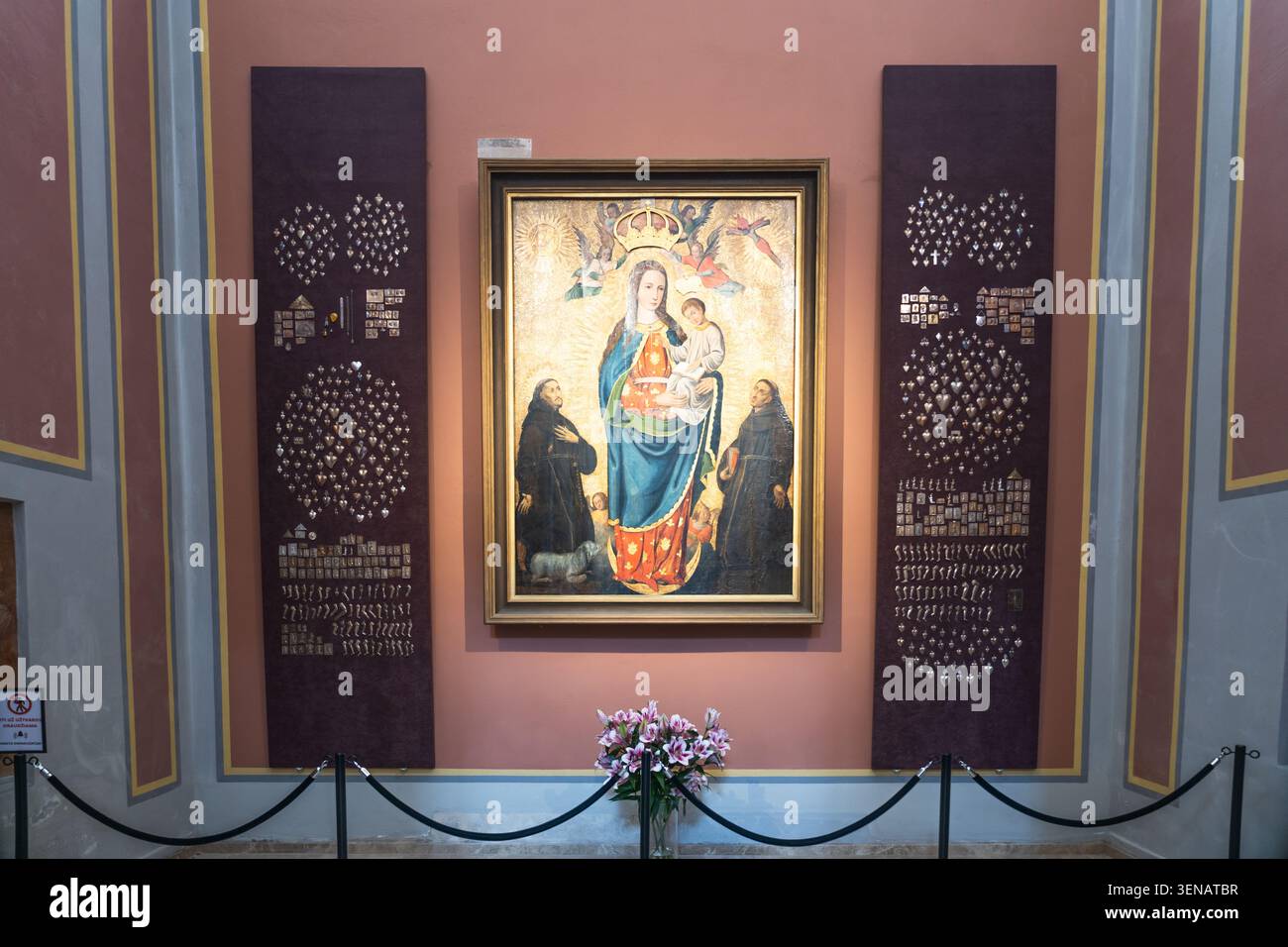 Peinture religieuse à l'intérieur de la cathédrale de Vilnius. Vilnius, Lituanie, 1er mai 2026 Banque D'Images