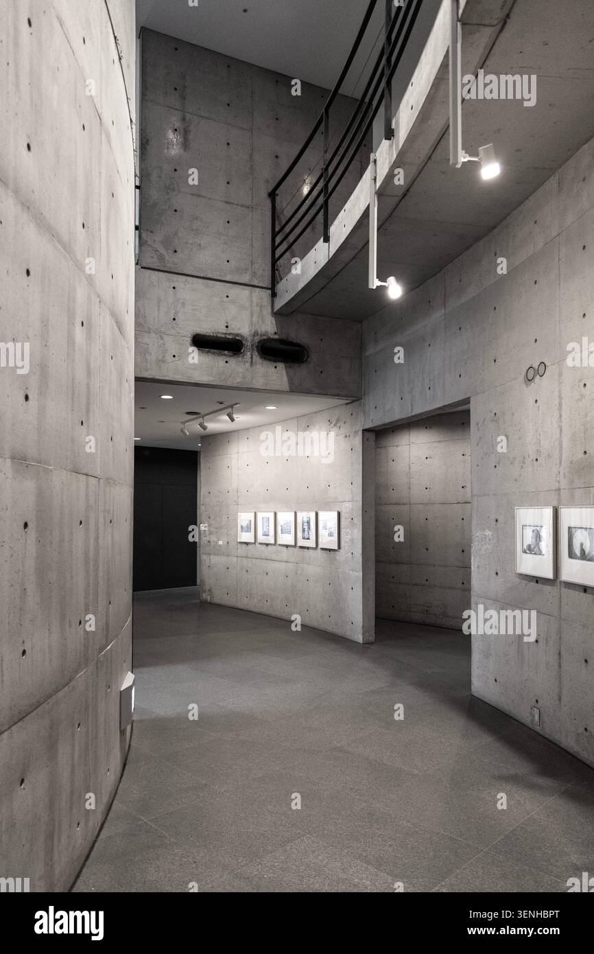 Intérieur en béton du musée Benesse House, Naoshima, Japon Banque D'Images