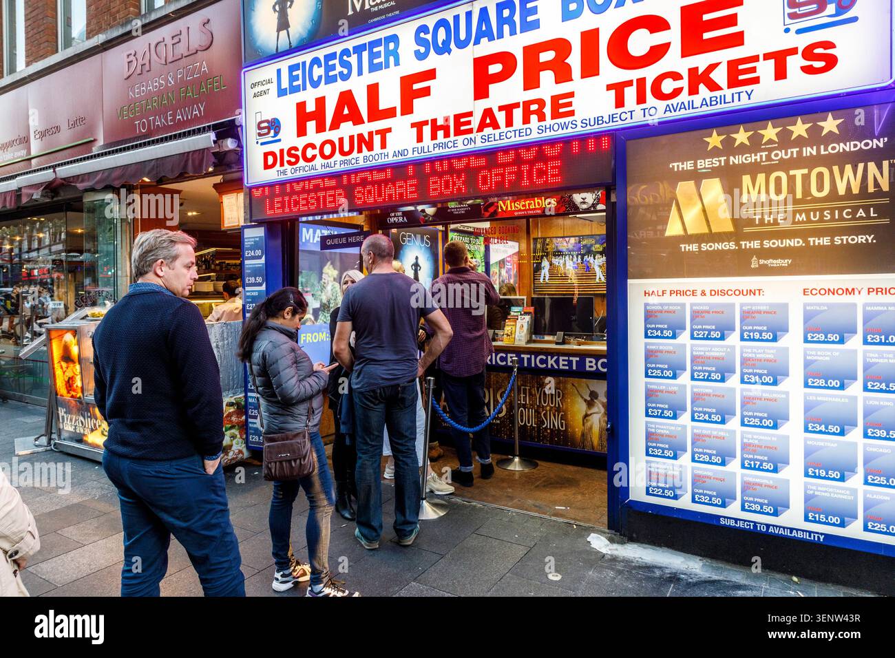 Half prie billetterie, Leicester Square, Londres, Angleterre, Royaume-Uni Banque D'Images