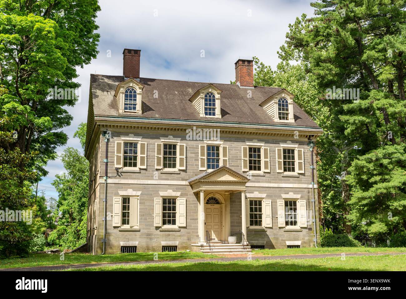 Manoir historique de style fédéral construit à la fin du XVIIIe siècle, situé sur Germantown Avenue à Philadelphie. Banque D'Images