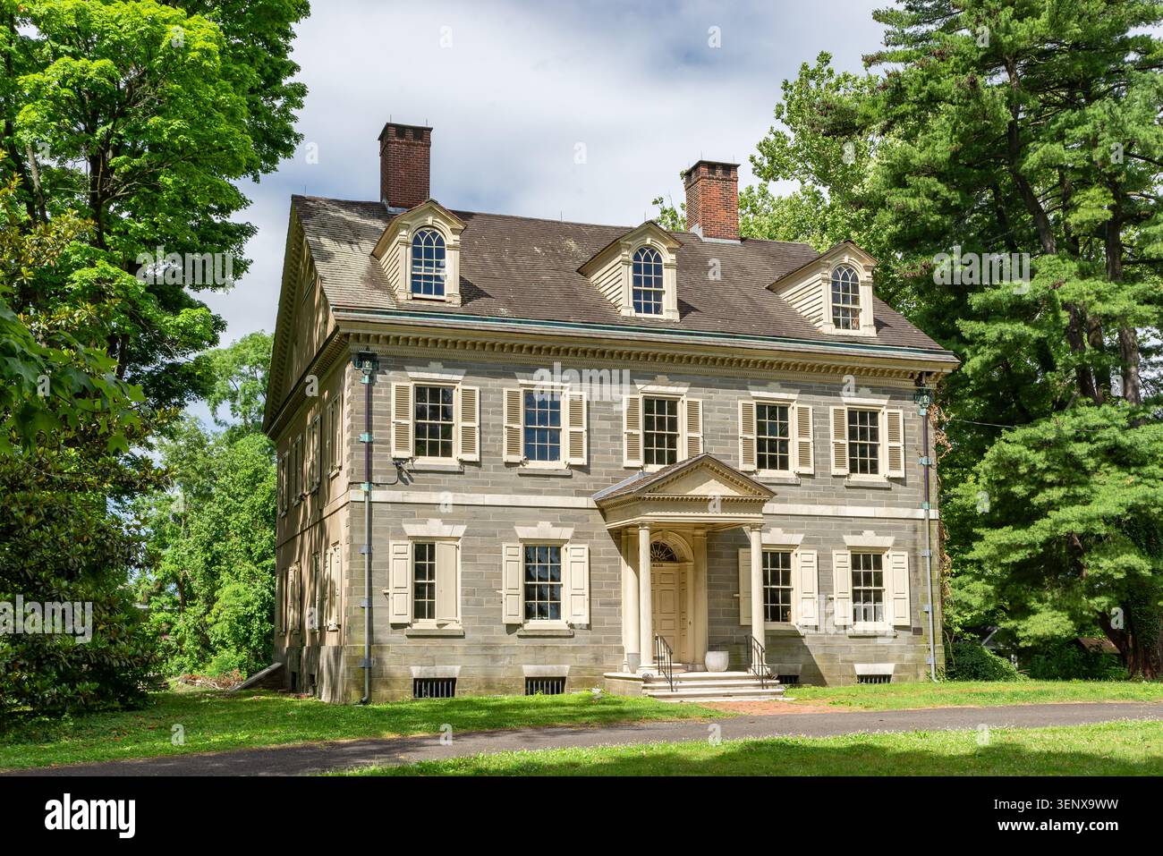 Manoir historique de style fédéral construit à la fin du XVIIIe siècle, situé sur Germantown Avenue à Philadelphie. Banque D'Images