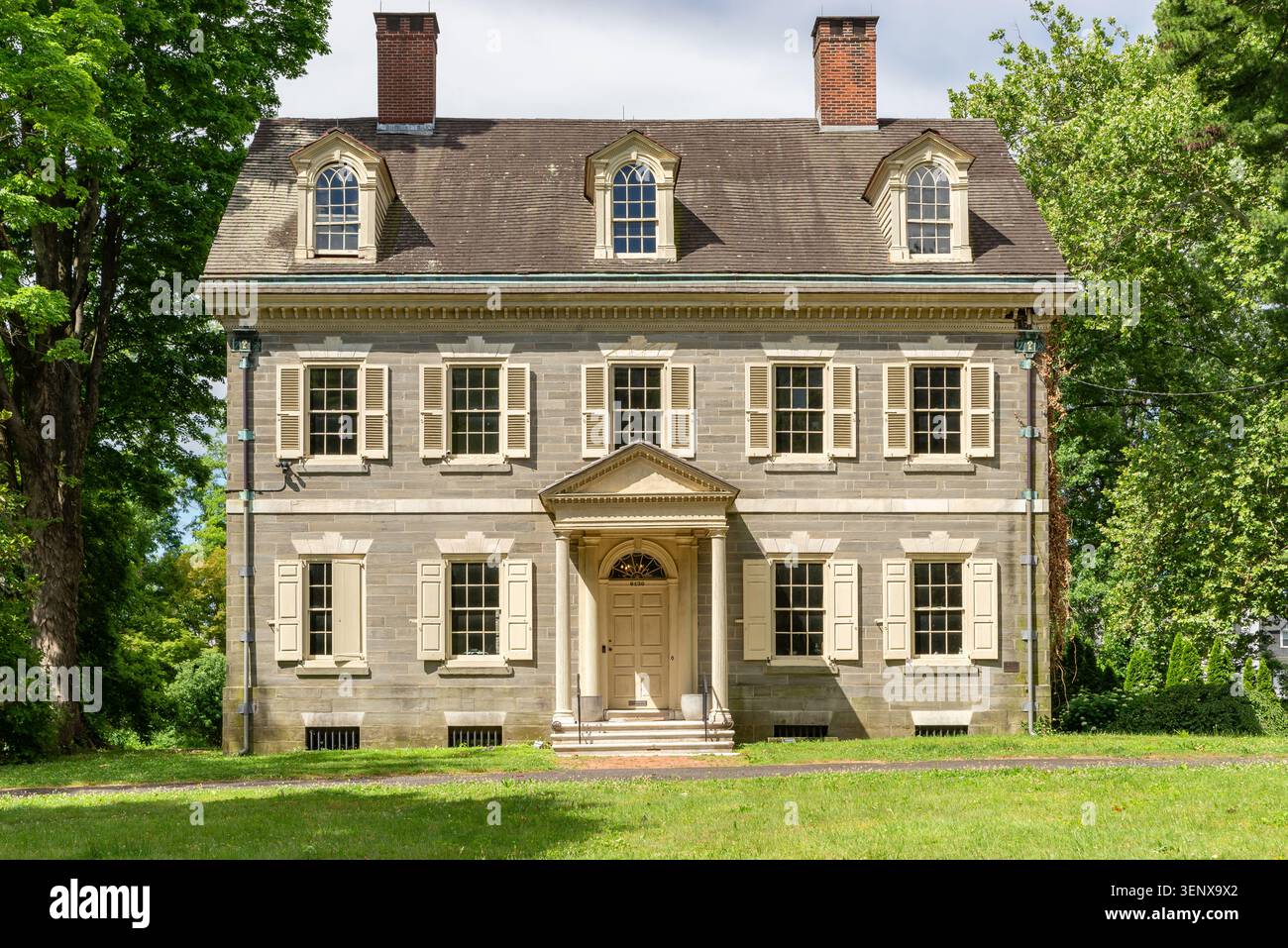 Manoir historique de style fédéral construit à la fin du XVIIIe siècle, situé sur Germantown Avenue à Philadelphie. Banque D'Images