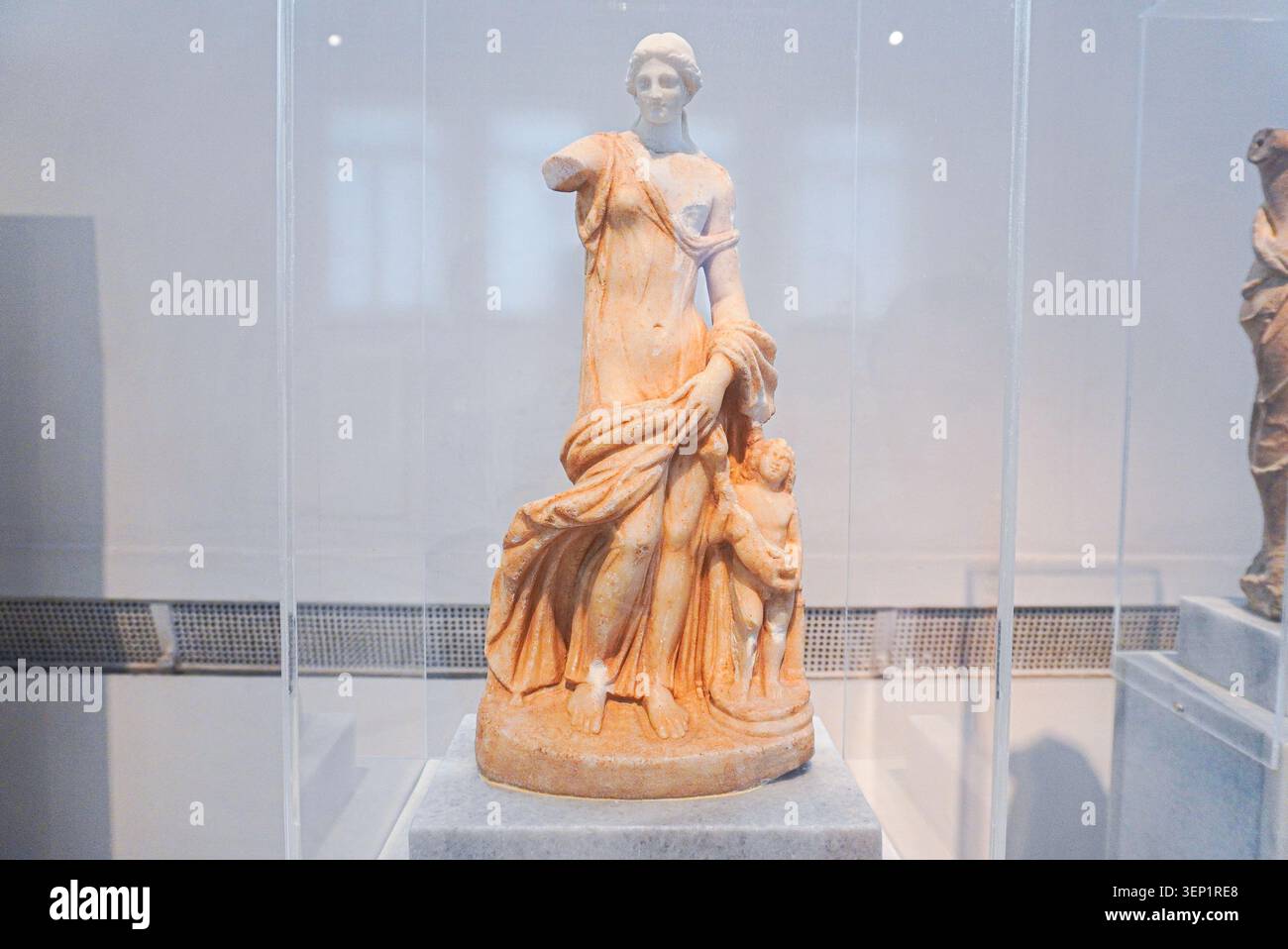Athènes, Grèce, 30 août 2019 sculpture grecque antique d'Aphrodite et d'Eros au Musée d'Athènes Banque D'Images