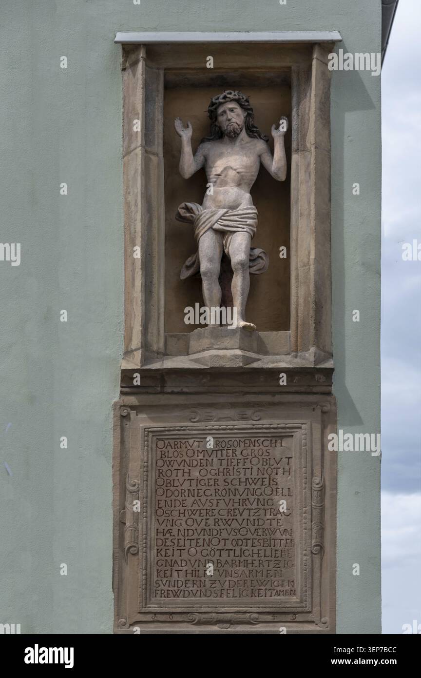 Figure de Chistus dans un immeuble résidentiel, Michaelsberg, Bamberg, haute-Franconie, Bavière, Allemagne Banque D'Images