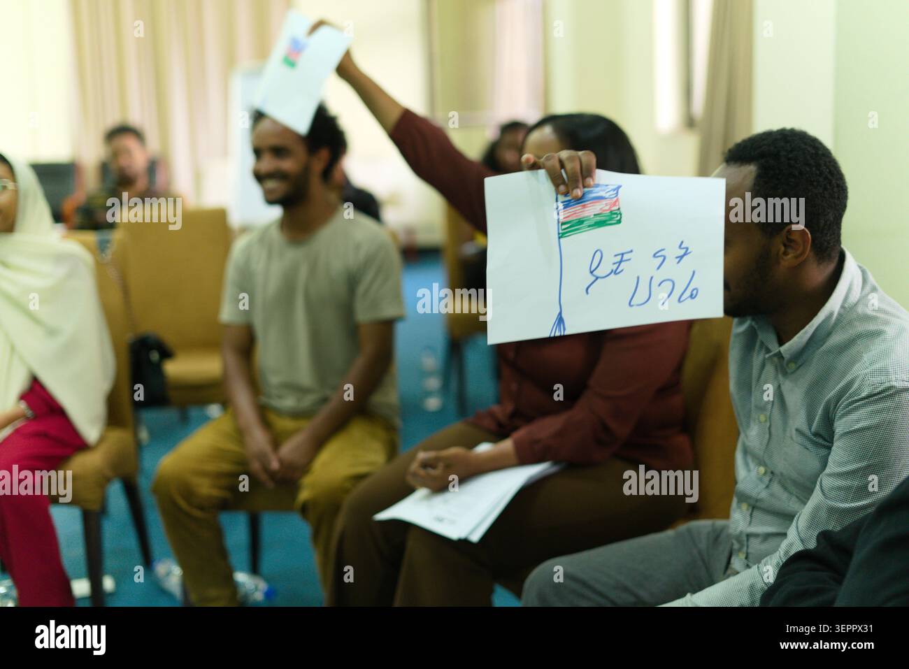 Étudiants, éducateurs et jeunes participent à un atelier d’éducation à la paix à Addis-Abeba, en Éthiopie, axé sur la prévention des conflits, la réconciliation et le dialogue Banque D'Images