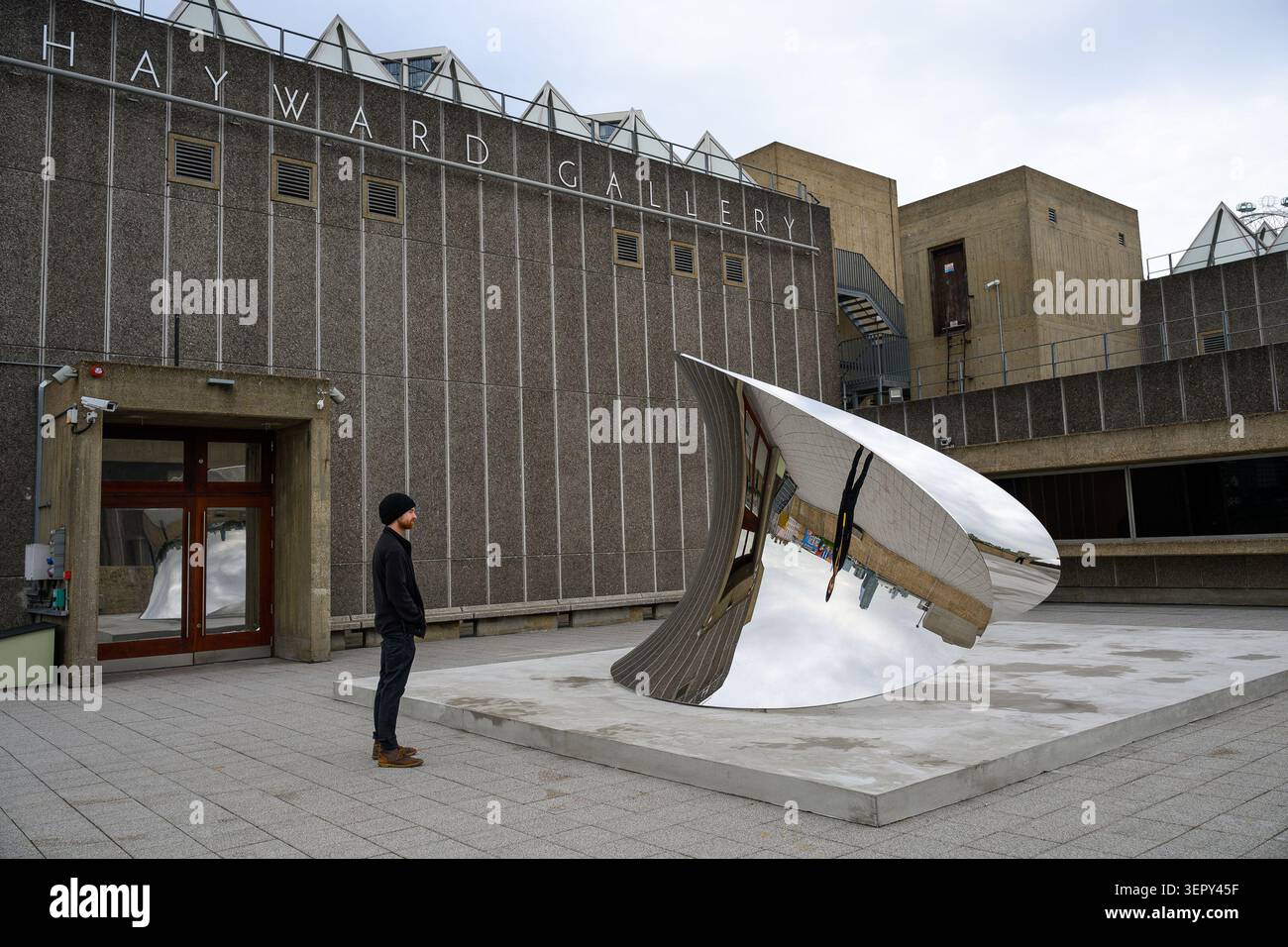 Anish Kapoor est à la Hayward Gallery, Londres, du 16 juin au 18 octobre. Avec de nombreux travaux récents, Banque D'Images