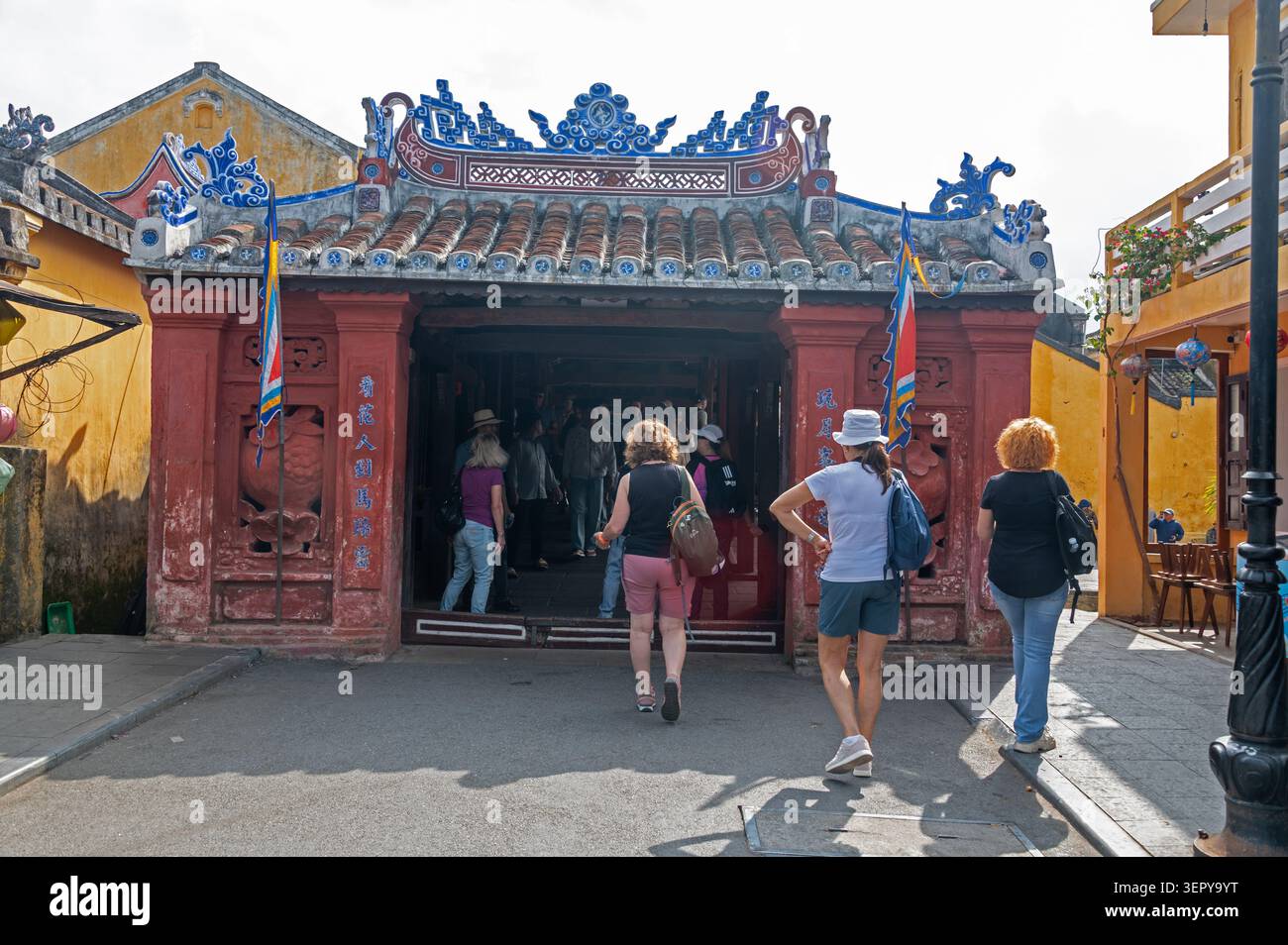 Le pont japonais (Chùa Cầu lit.) Est une passerelle construite en bois avec un petit temple bouddhiste à l'intérieur, dans la ville antique de Hoi Ann à Hoi an, centre vietnamien Banque D'Images