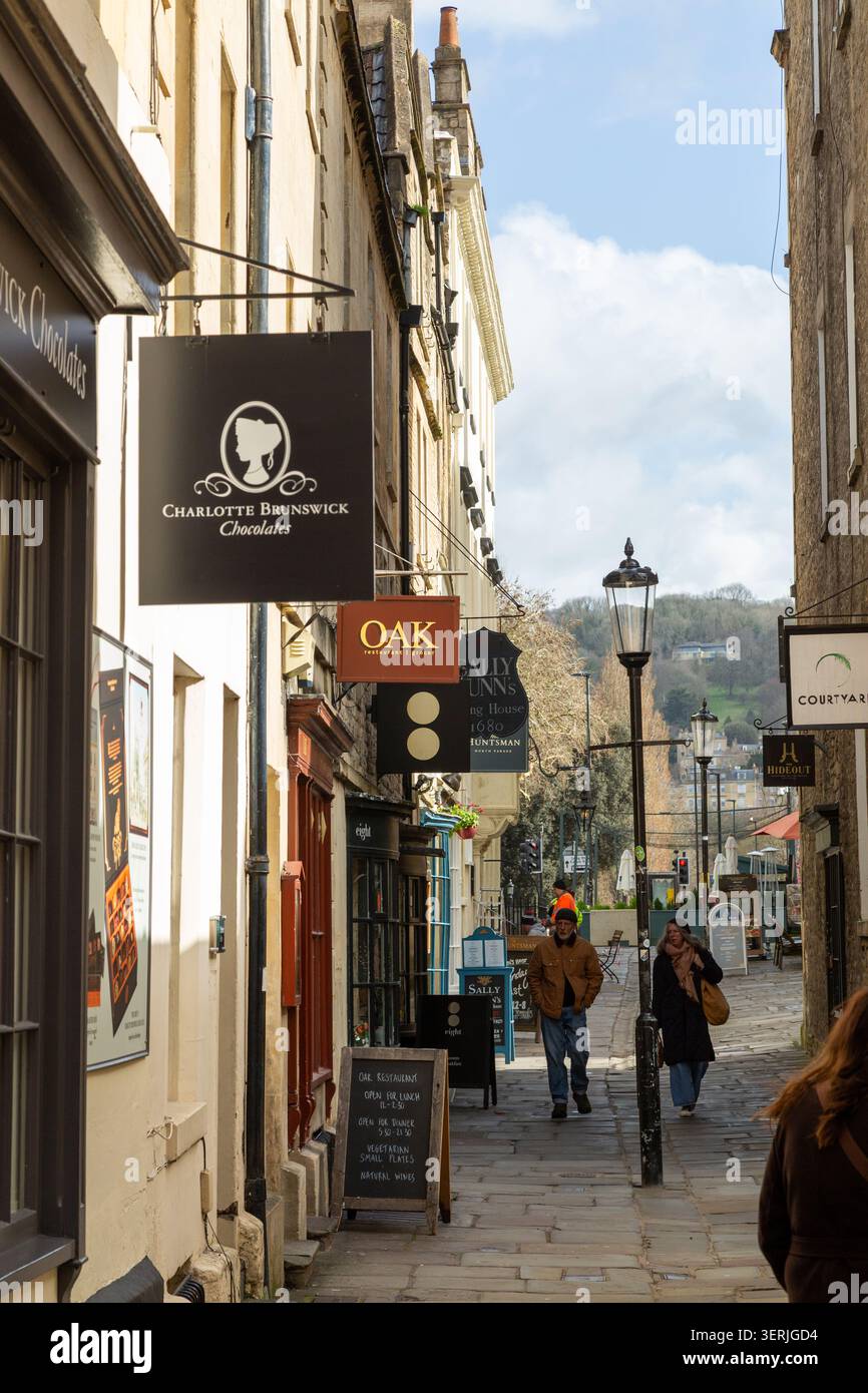 Vue sur Church Street à Bath, Somerset Banque D'Images