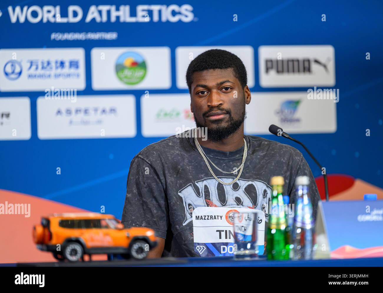 Doha, Qatar. 18 juin 2026. Le joueur de haies américain Cordell Tinch assiste à une conférence de presse avant la réunion d'athlétisme de la Doha Diamond League à Doha. La réunion de la Doha Diamond League est prévue pour le 19 juin 2026. Crédit : SOPA images Limited/Alamy Live News Banque D'Images