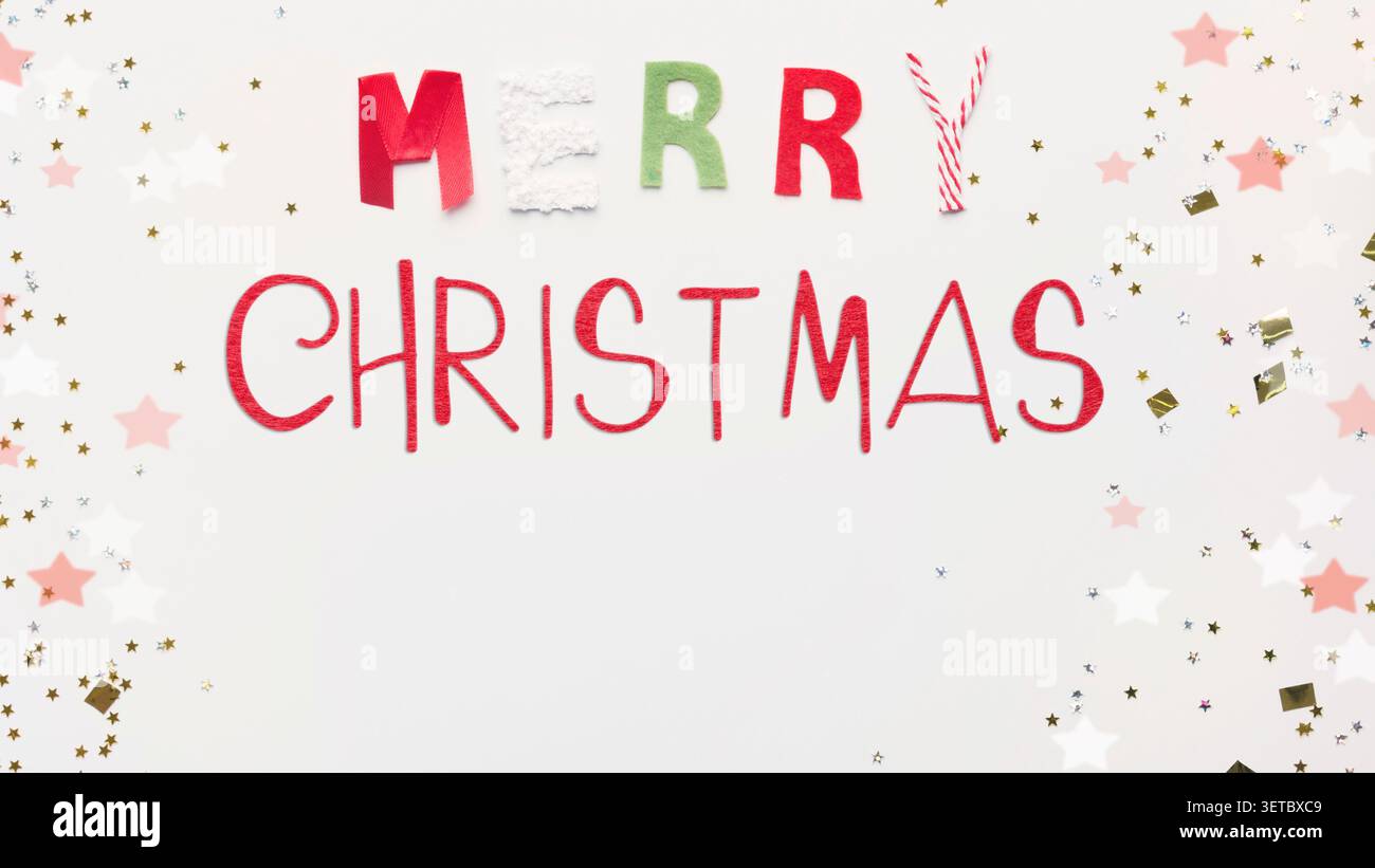 Joyeux Noël texte colorés sur fond blanc Banque D'Images