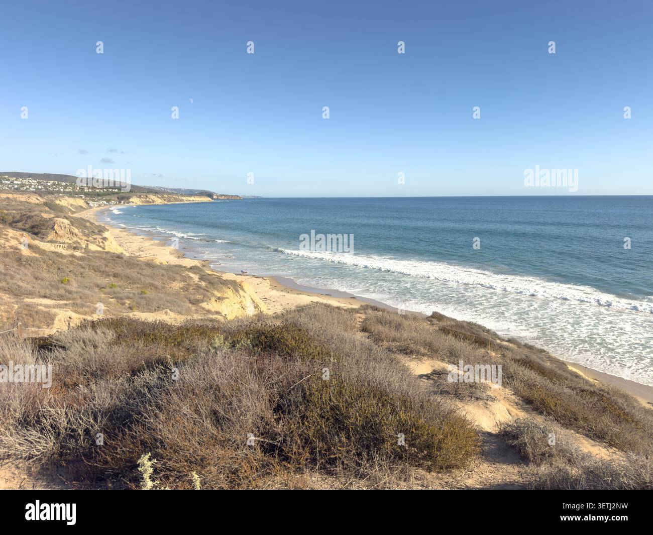Une vue de la rive du parc d'État de Crystal Cove, à Newport Beach, en Californie. Banque D'Images
