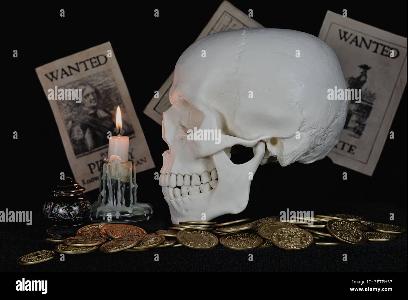 Recherché pour piratage. Crâne de pirate avec récompense. Banque D'Images