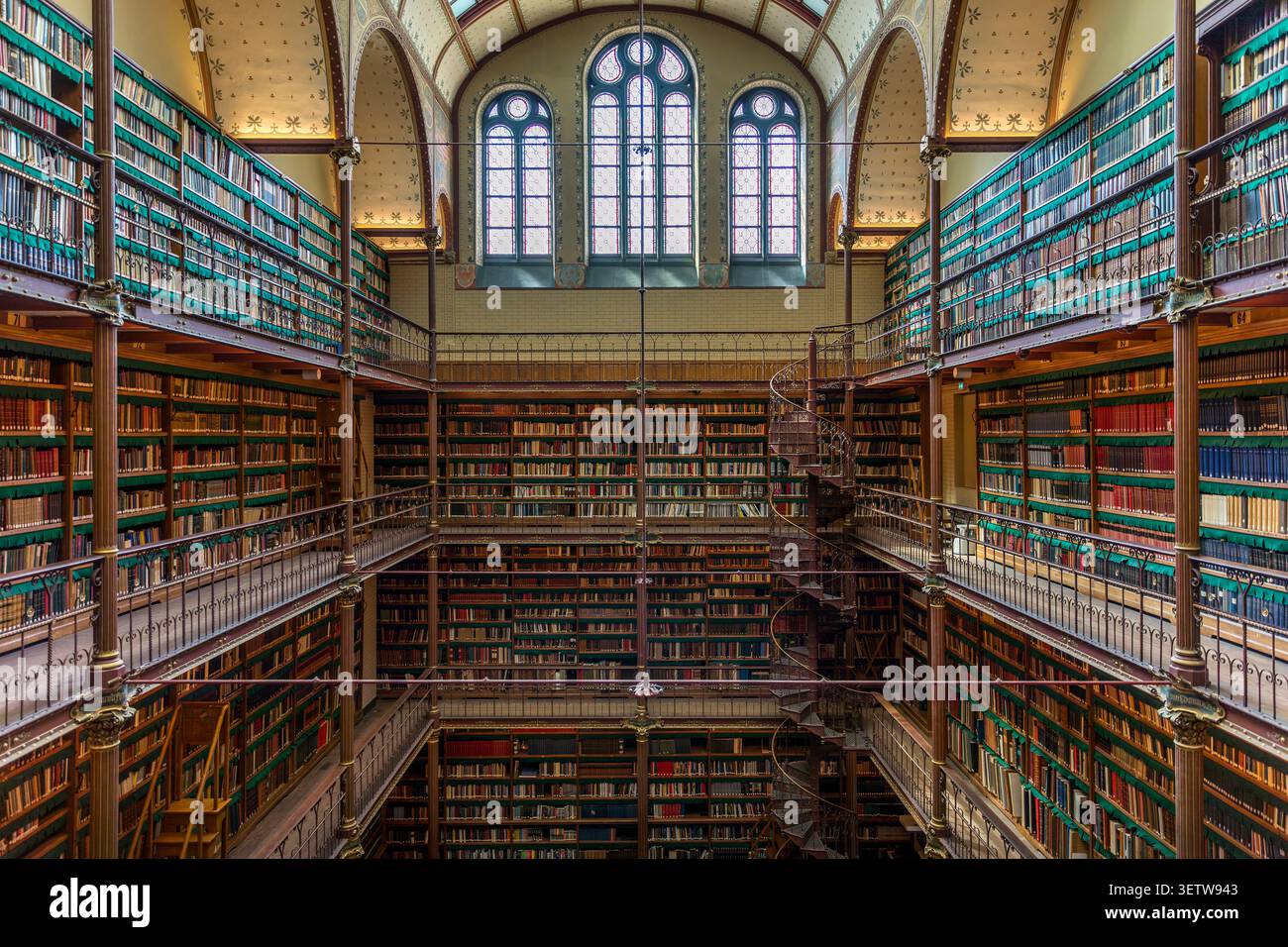 Amsterdam, pays-Bas - 22 avril 2024 : la bibliothèque Rijksmuseum est un endroit magnifique et calme. Il détient de nombreux livres d'art et documents historiques, je Banque D'Images