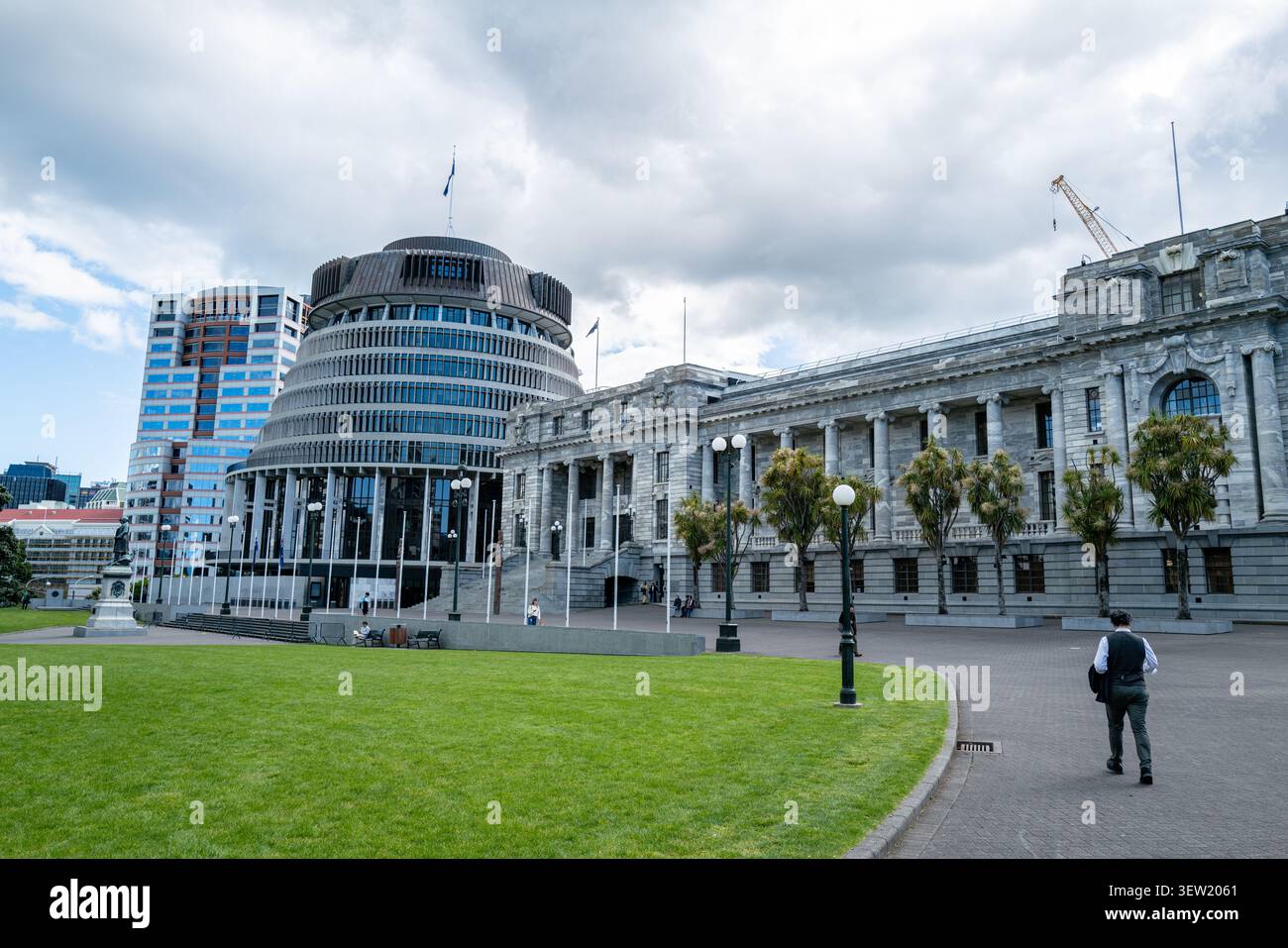 Le Parlement néo-zélandais et le bâtiment Beehive à Wellington, alors que le gouvernement de coalition se prépare pour les élections générales de 2026. Banque D'Images