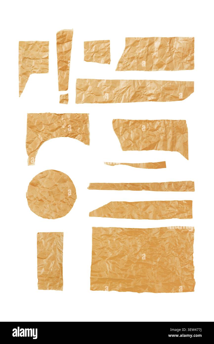 Formes de papier froissé brun ensemble isolé sur fond transparent Banque D'Images