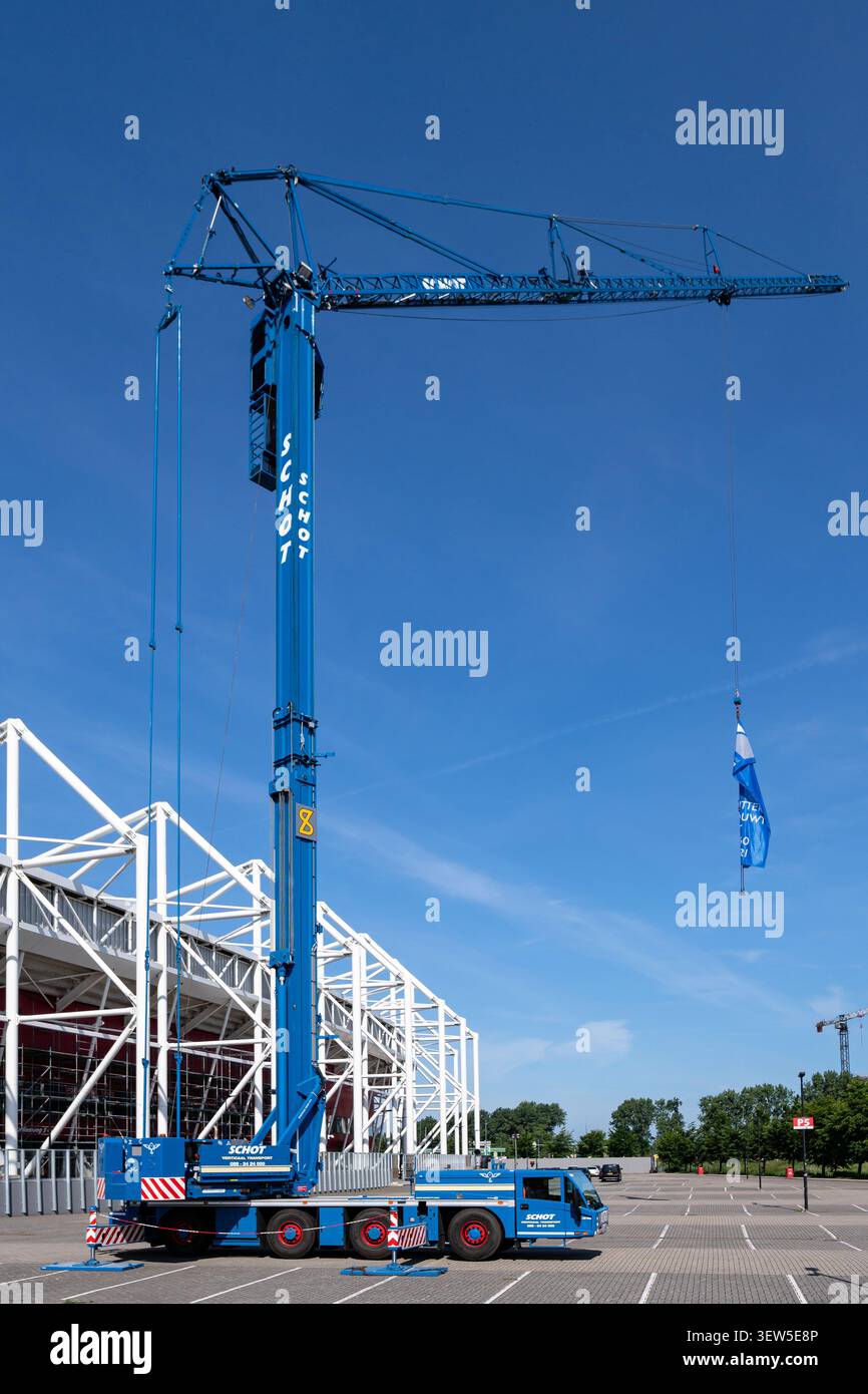 Grue mobile à tour Schot Verticaal transport Banque D'Images