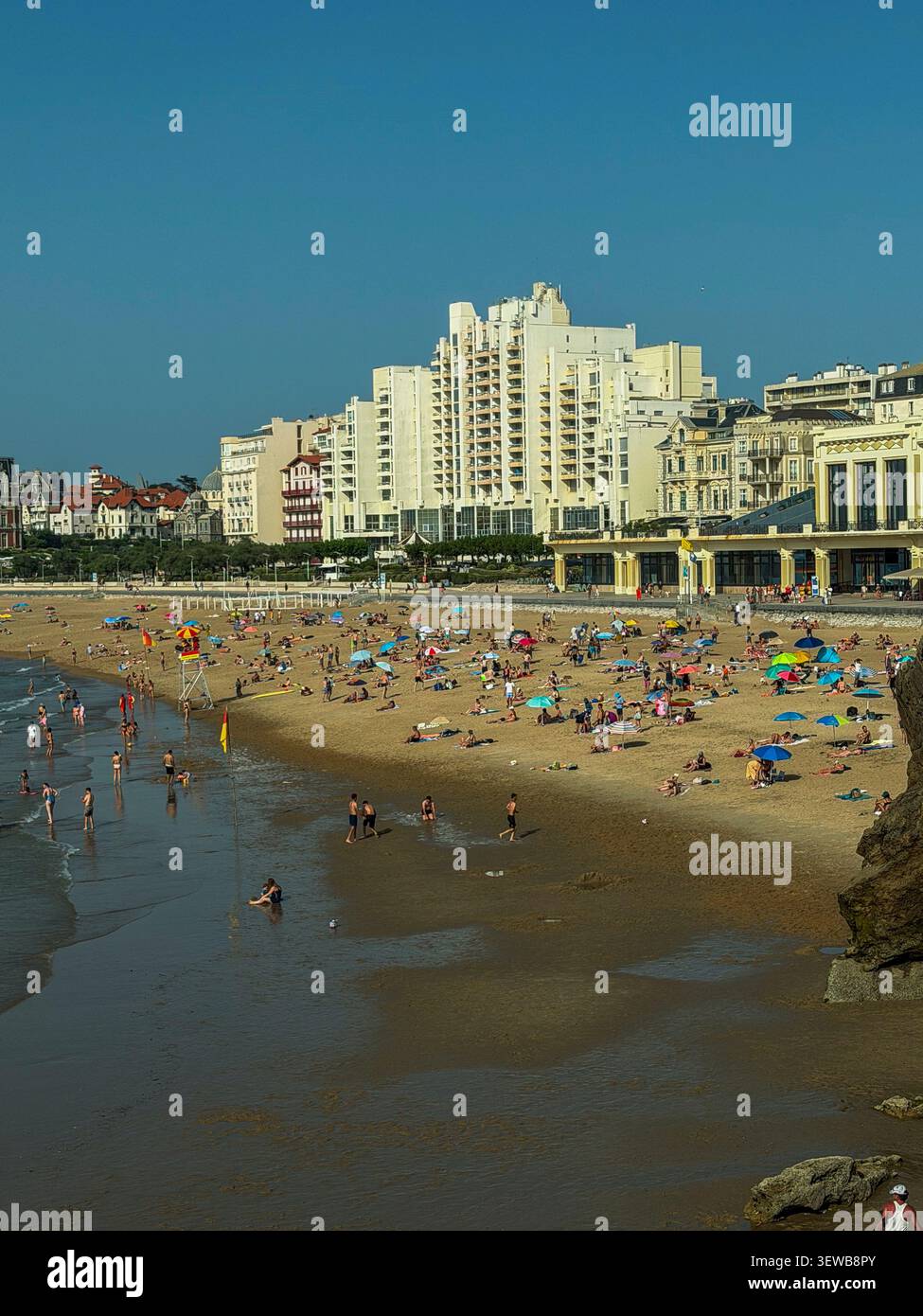 Biarritz, France, foule de gens, vue grand angle, scènes de plage, la Grande plage Banque D'Images