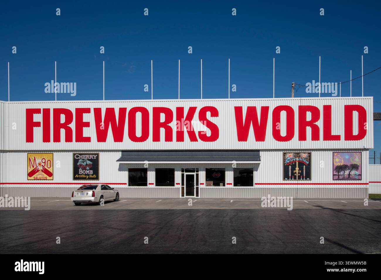Eagleville ; Missouri. Vendeur au détail de feux d'artifice de consommation pour les vacances et les célébrations. Banque D'Images